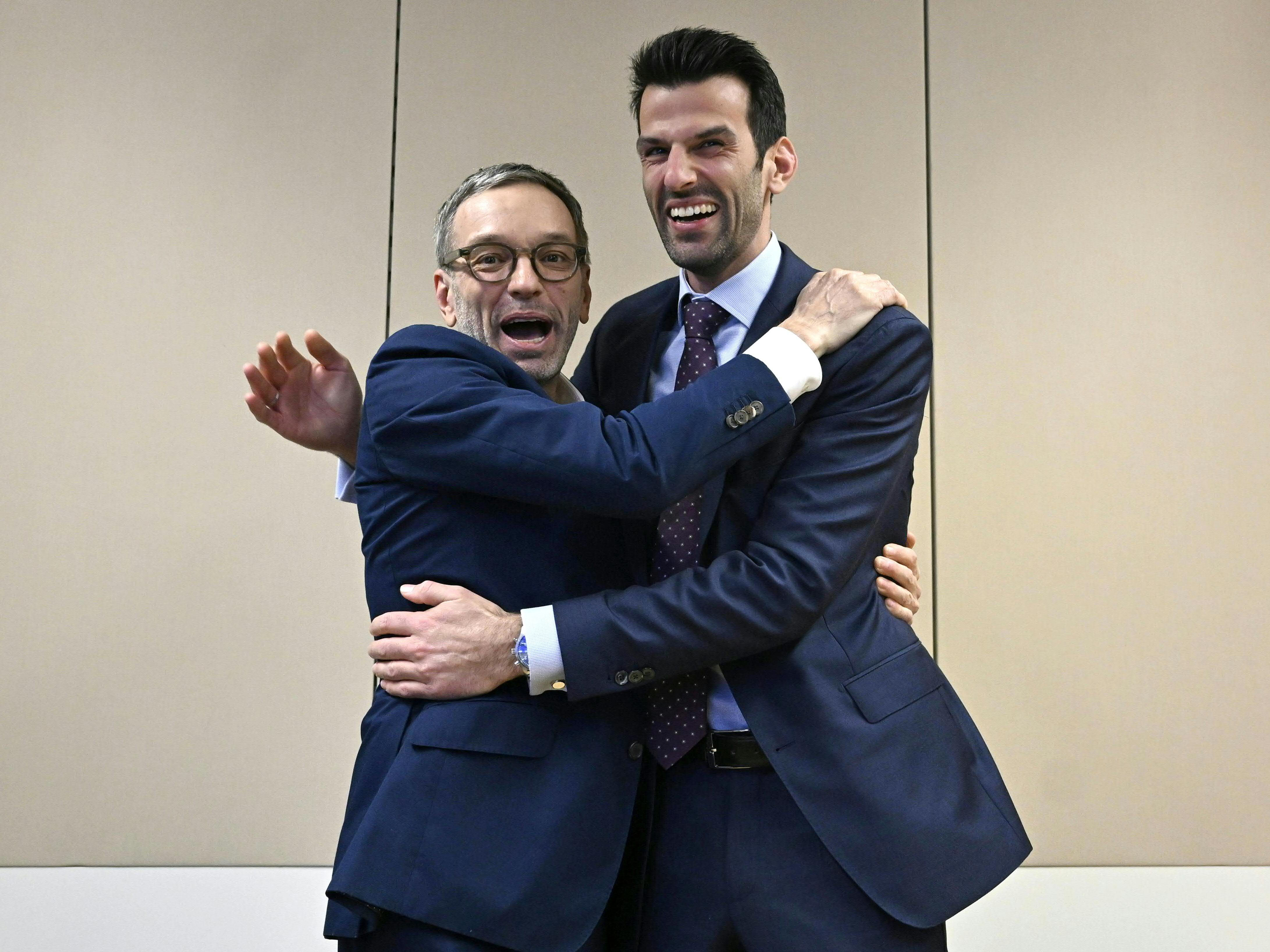 Die ersten Reaktionen zur Landtagswahl in NÖ nach der Hochrechnung.
