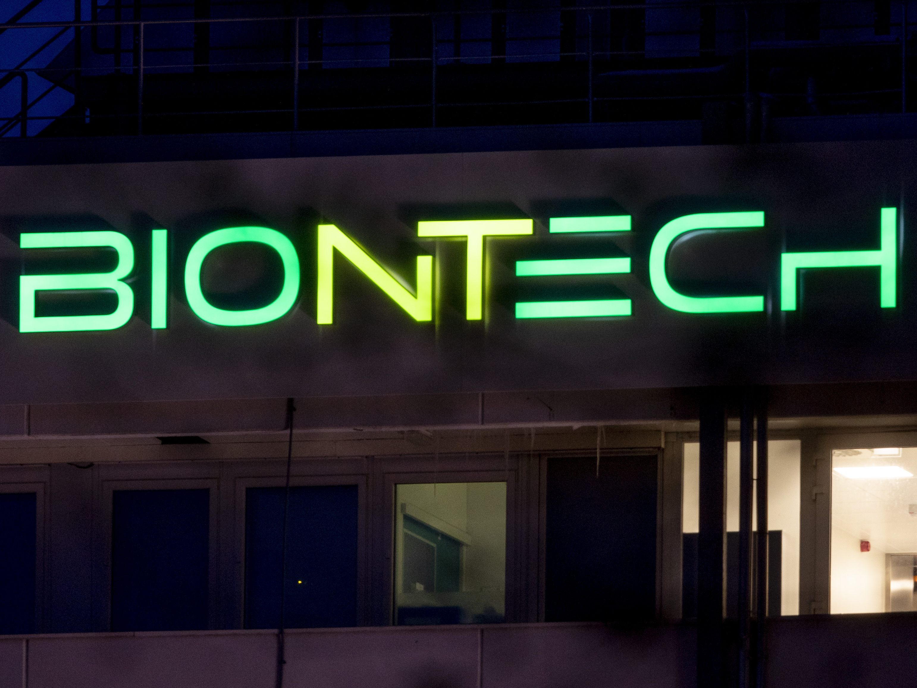 BioNTech übernimmt das britische Start-up InstaDeep. BioNTech übernimmt das britische Start-up InstaDeep.