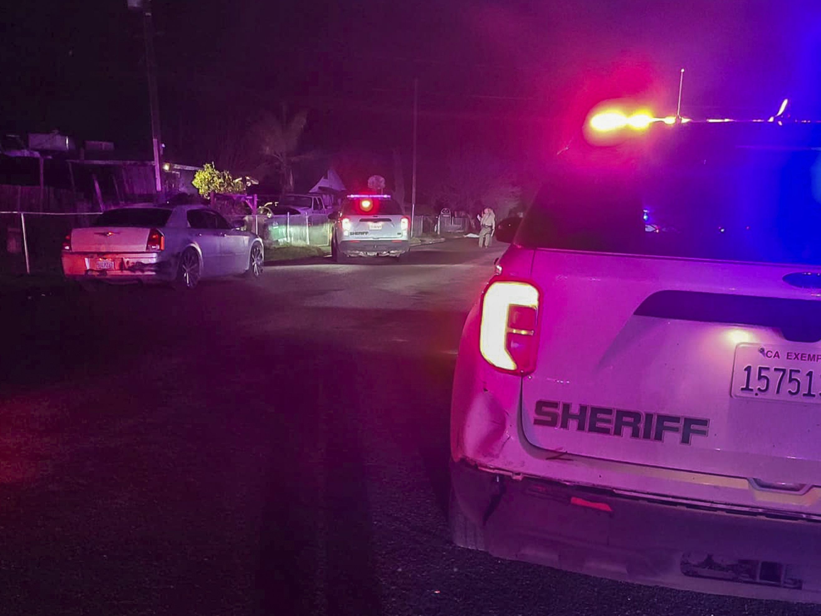 Eine 17-Jährige und ihr Baby wurden in Goshen (Kalifornien/USA) mit Kopfschüssen getötet.