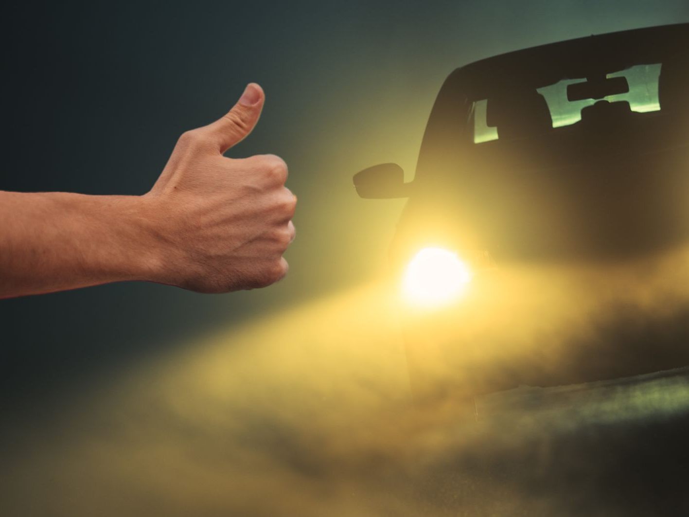 Der betrunkene 23-Jährige wollte fahrende Autos anhalten und lief direkt vor den Pkw.