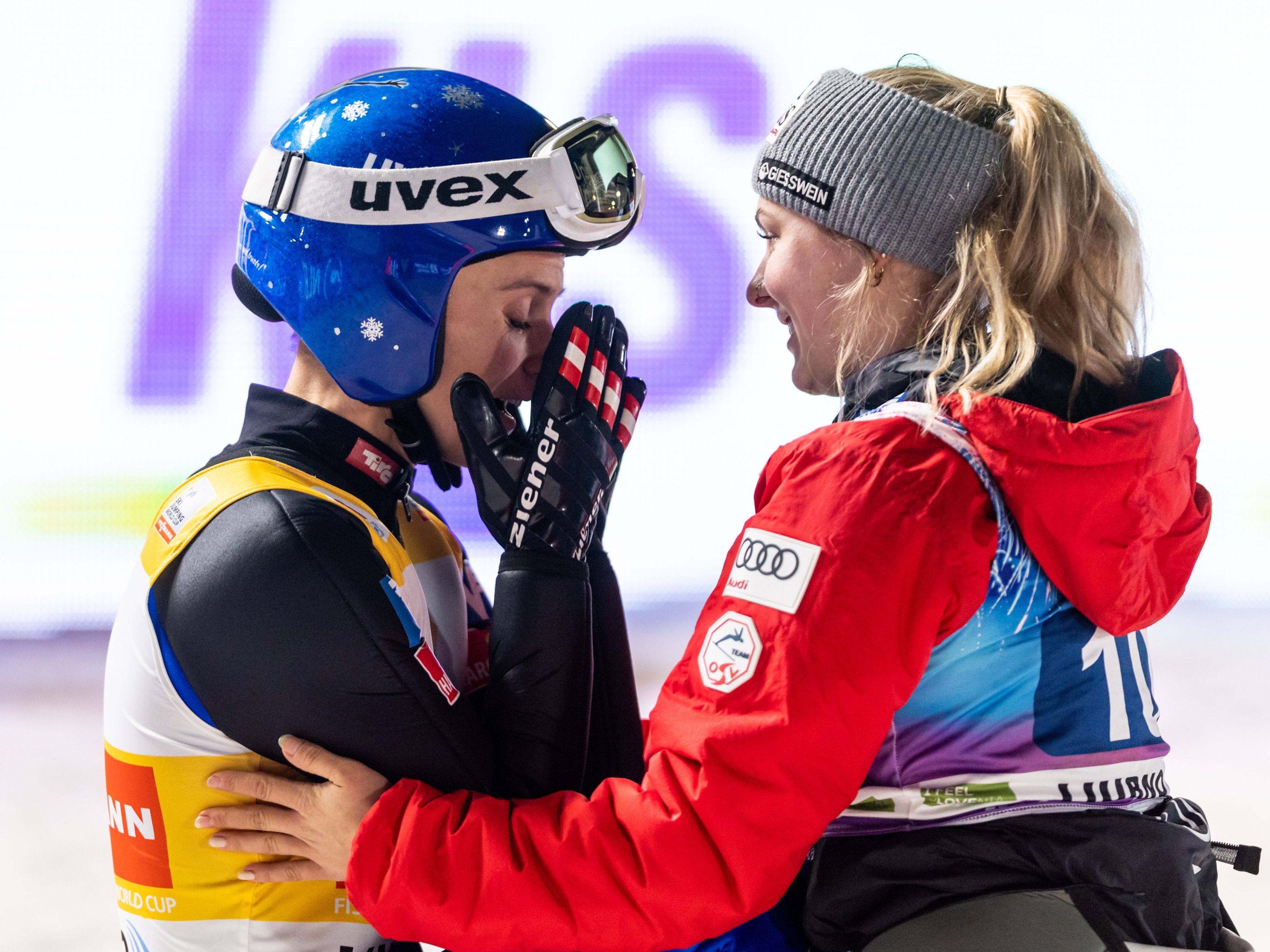 Eva Pinkelnig und Chiara Kreuzer holen den Sieg nach Hause ins Ländle.