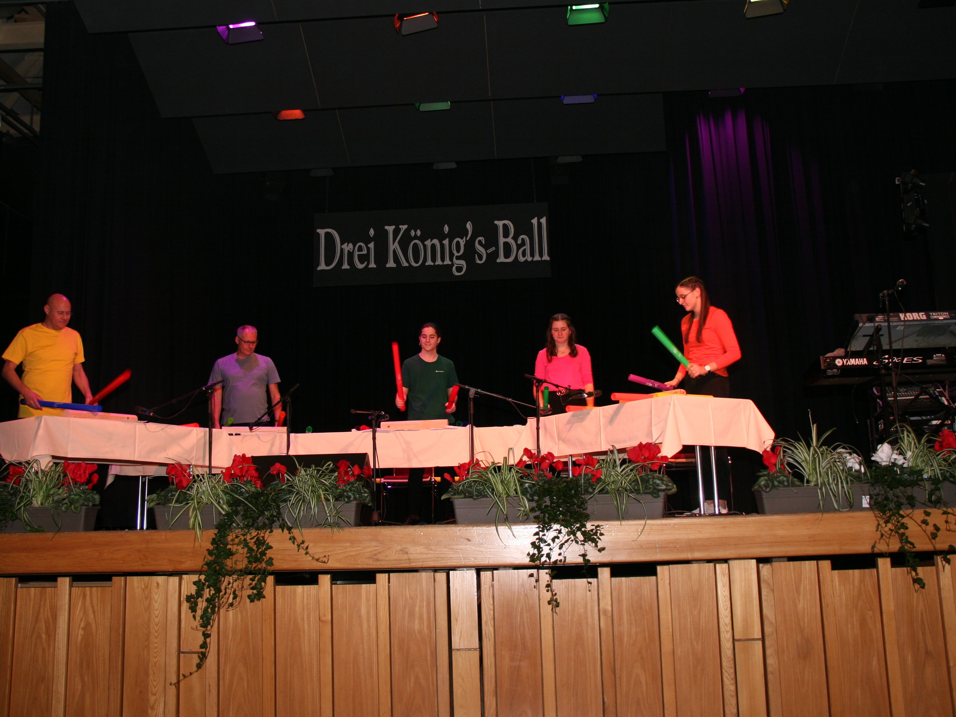 Schoweinlage mit den "Boomwhackers" Schoweinlage mit den "Boomwhackers"