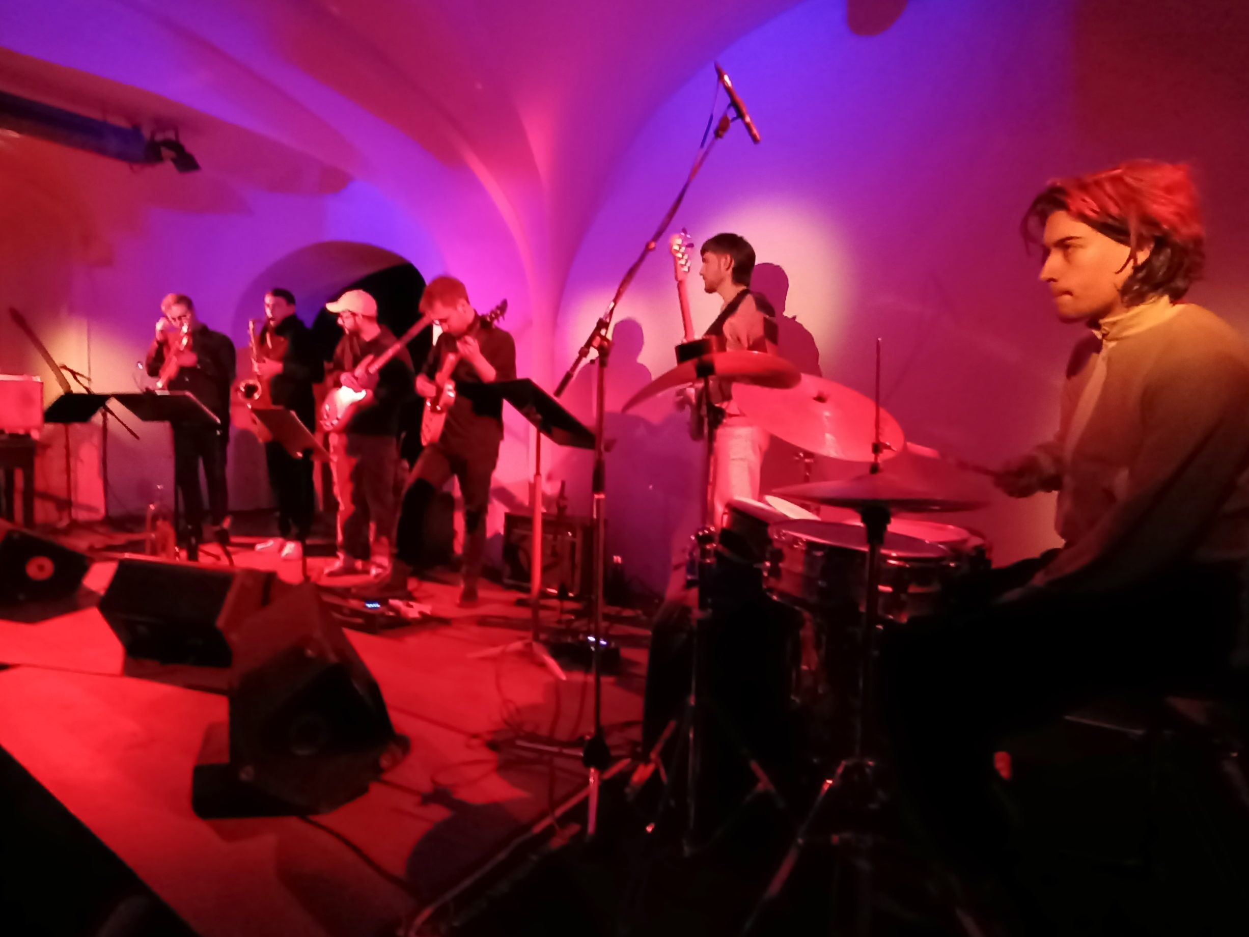 Drum and Bass mit gleich sieben Instrumenten: Marder 4000 auf dem Neujahrsjazzfestival