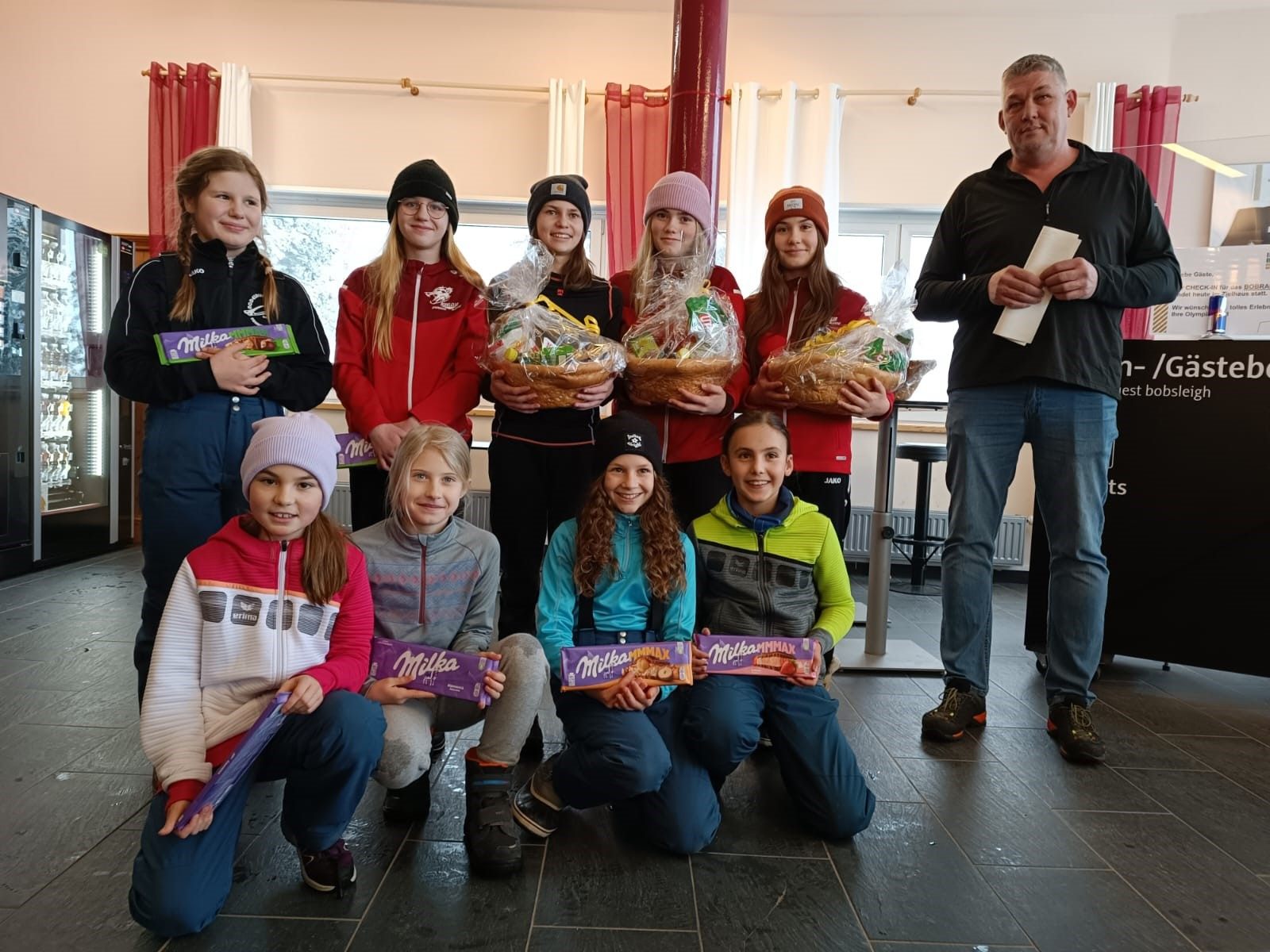 Preisverteilung mit Nica Bleiner, Leonie Neyer, Annalena Kottke Preisverteilung mit Nica Bleiner, Leonie Neyer, Annalena Kottke