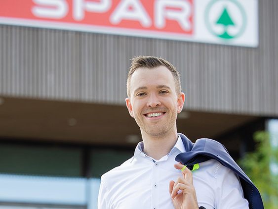 Thomas Gapp, 31, ist der neue Vertriebsleiter für die Filialorganisation bei SPAR Vorarlberg. © SPAR/Hirschbühl Fotografie