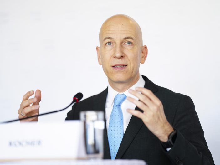 Laut Arbeitsminister Martin Kocher (ÖVP) ist die Zahl der Arbeitslosen in Österreich um 22.852 Personen gesunken. Laut Arbeitsminister Martin Kocher (ÖVP) ist die Zahl der Arbeitslosen in Österreich um 22.852 Personen gesunken.