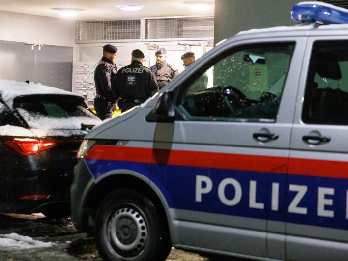 Nach dem tödlichen Schuss der Polizei auf einen 60-Jährigen, soll dessen Leiche obduziert werden. Nach dem tödlichen Schuss der Polizei auf einen 60-Jährigen, soll dessen Leiche obduziert werden.
