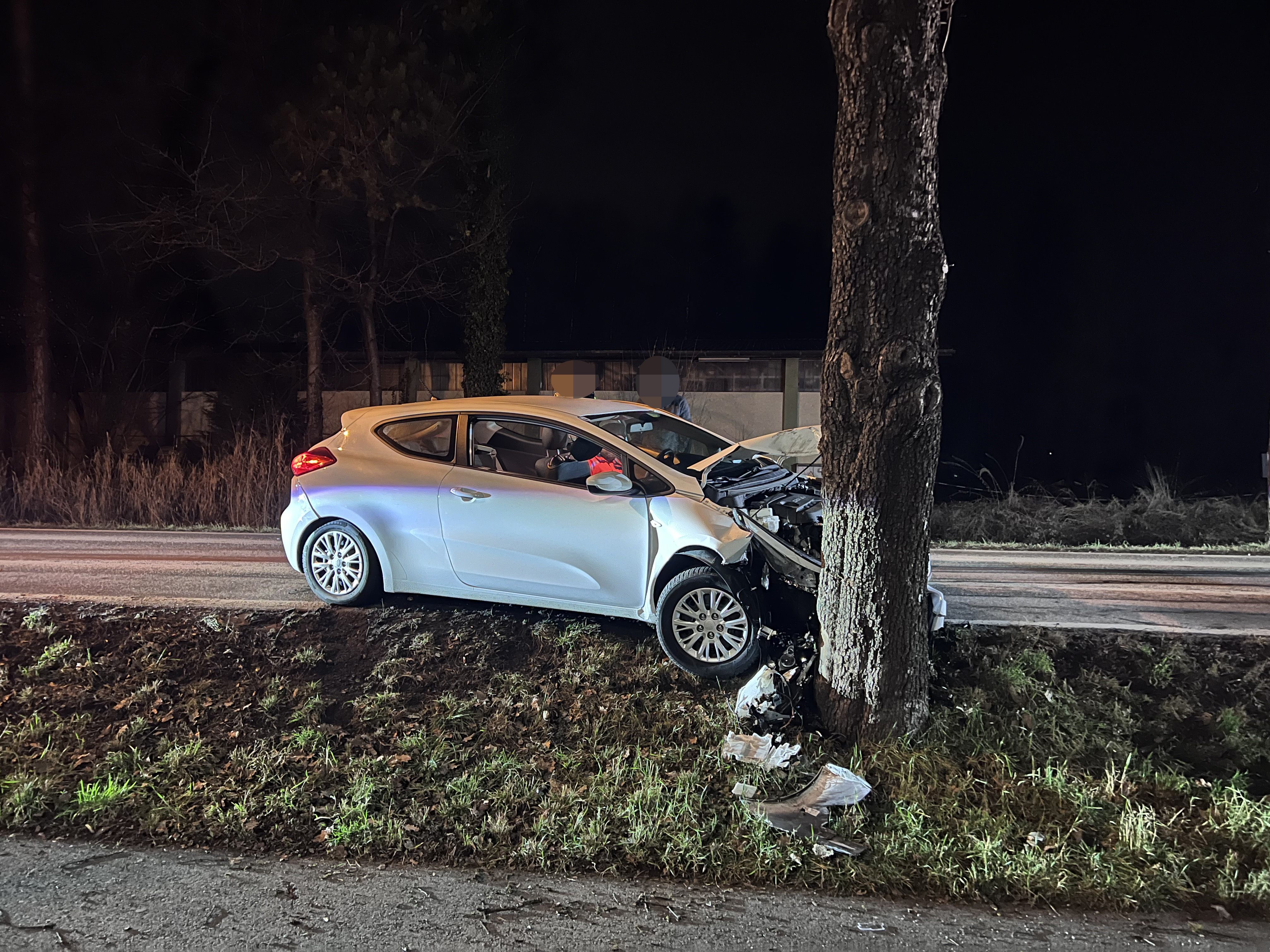 Zu einem Verkehrsunfall kam es in der Nacht von Freitag auf Samtag in Dornbirn. Zu einem Verkehrsunfall kam es in der Nacht von Freitag auf Samtag in Dornbirn.