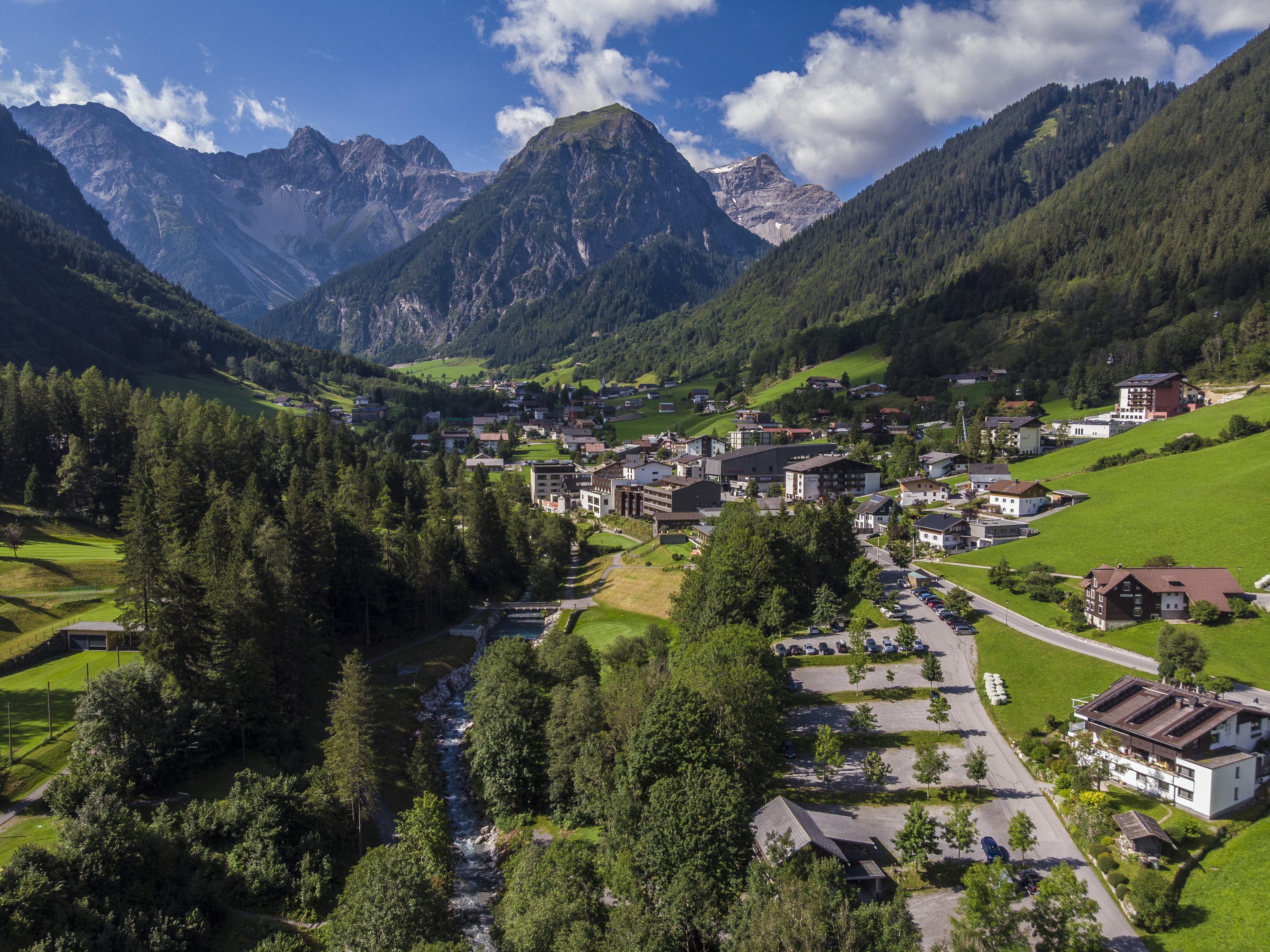 Die Beamten wurden am Montagabend zu einem Einsatz in Brand gerufen.