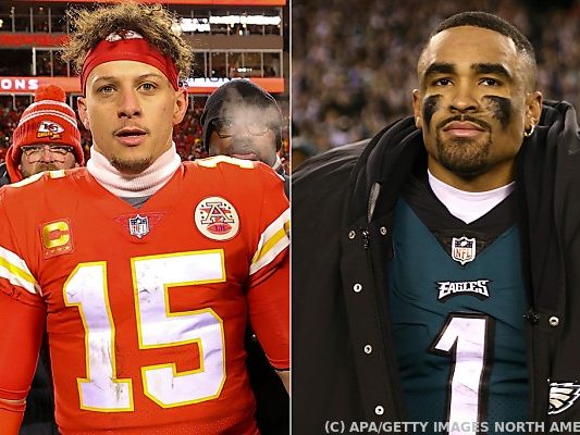 Mahomes (l.) gegen Hurts (r.) um die Super Bowl Mahomes (l.) gegen Hurts (r.) um die Super Bowl