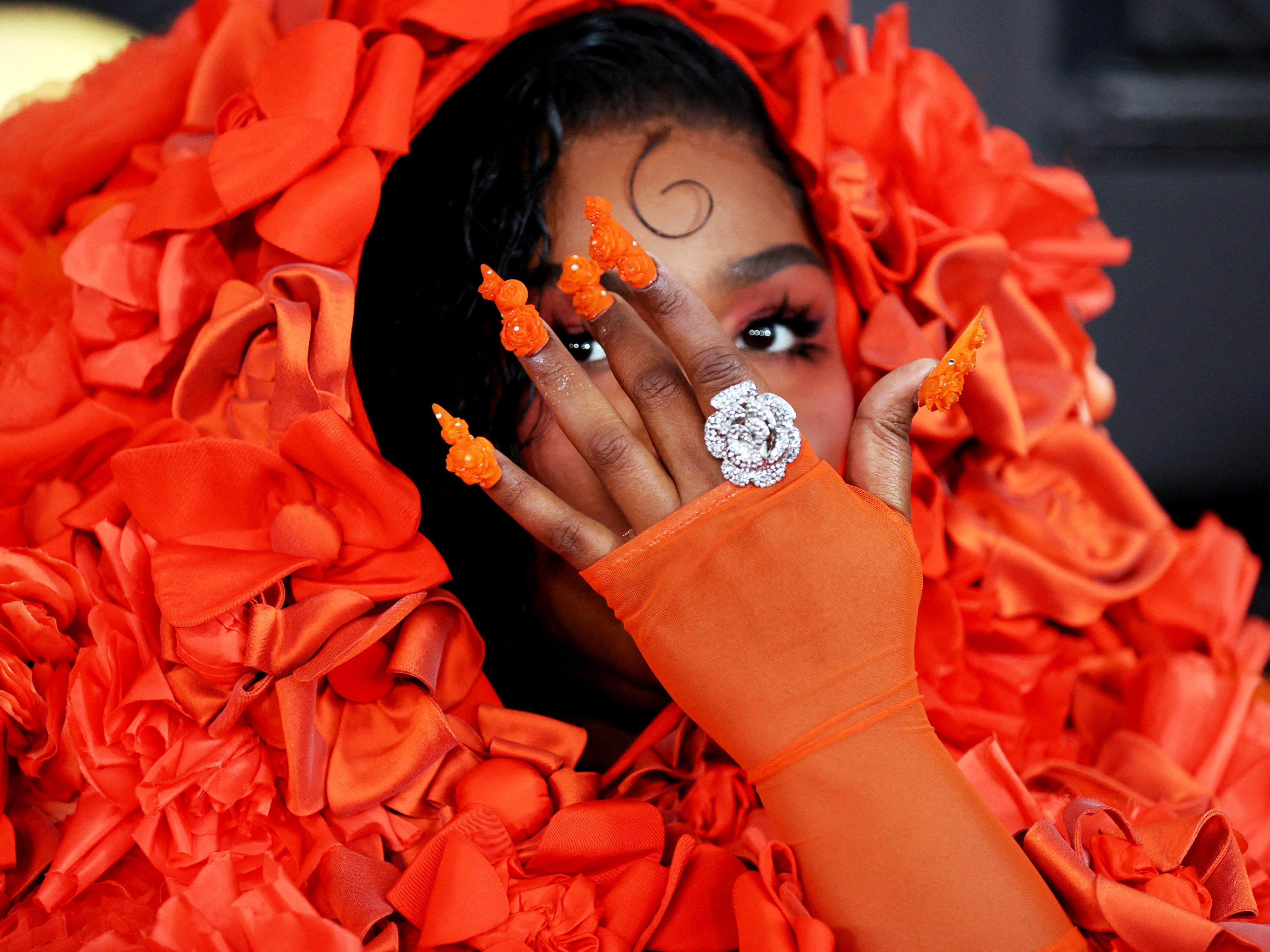 Das waren die gewagtesten Outfits bei den Grammys 2023.