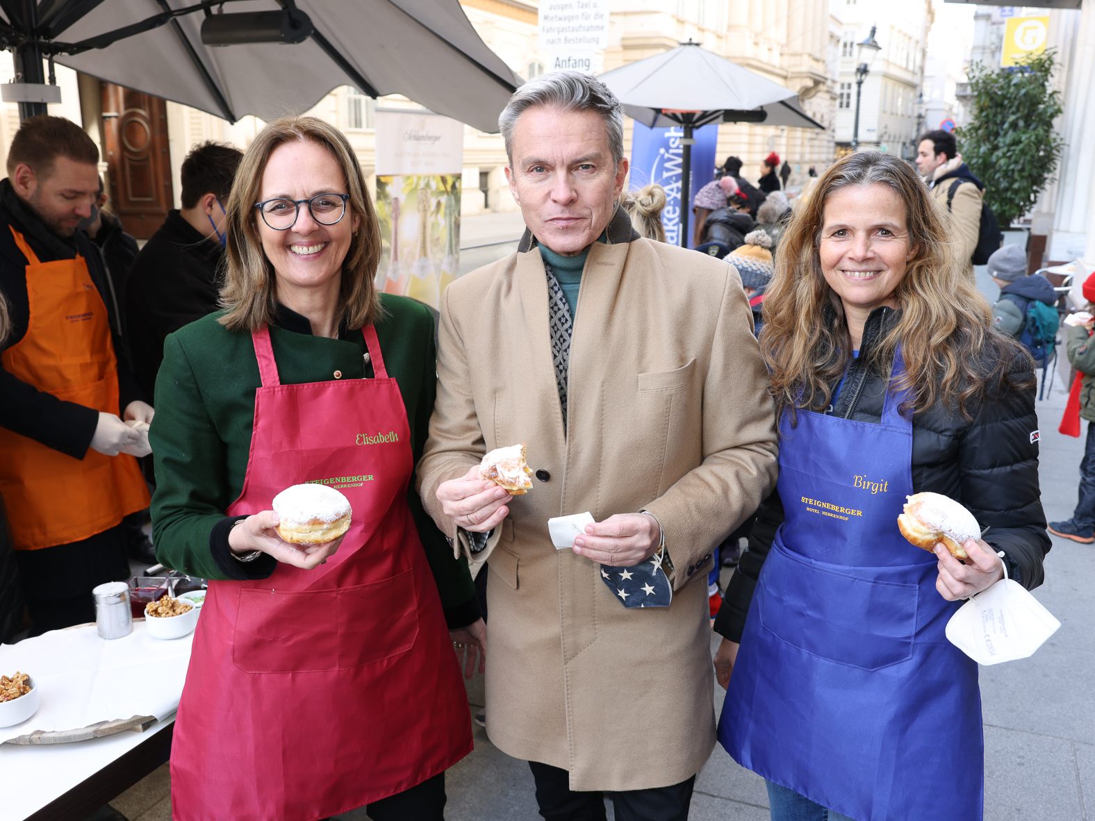 Am Faschingsdienstag gibt es im Steigenberger Hotel Herrenhof in Wien Krapfen für den guten Zweck. Am Faschingsdienstag gibt es im Steigenberger Hotel Herrenhof in Wien Krapfen für den guten Zweck.