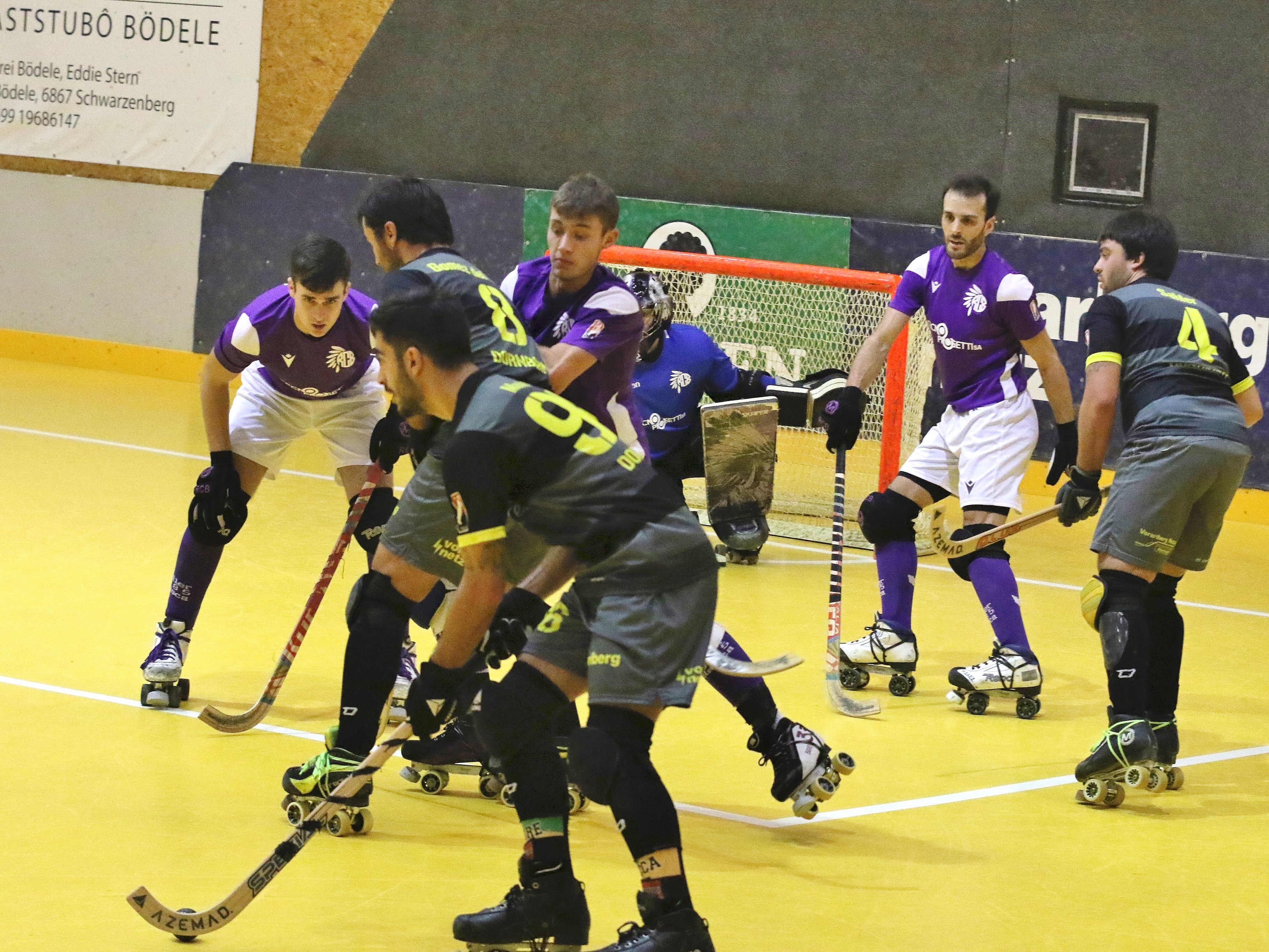 Nach einer erneuten Niederlage, heißt es für den RHC Dornbirn jetzt unbedingt punkten, um die Playoffs noch zu erreichen. Nach einer erneuten Niederlage, heißt es für den RHC Dornbirn jetzt unbedingt punkten, um die Playoffs noch zu erreichen.