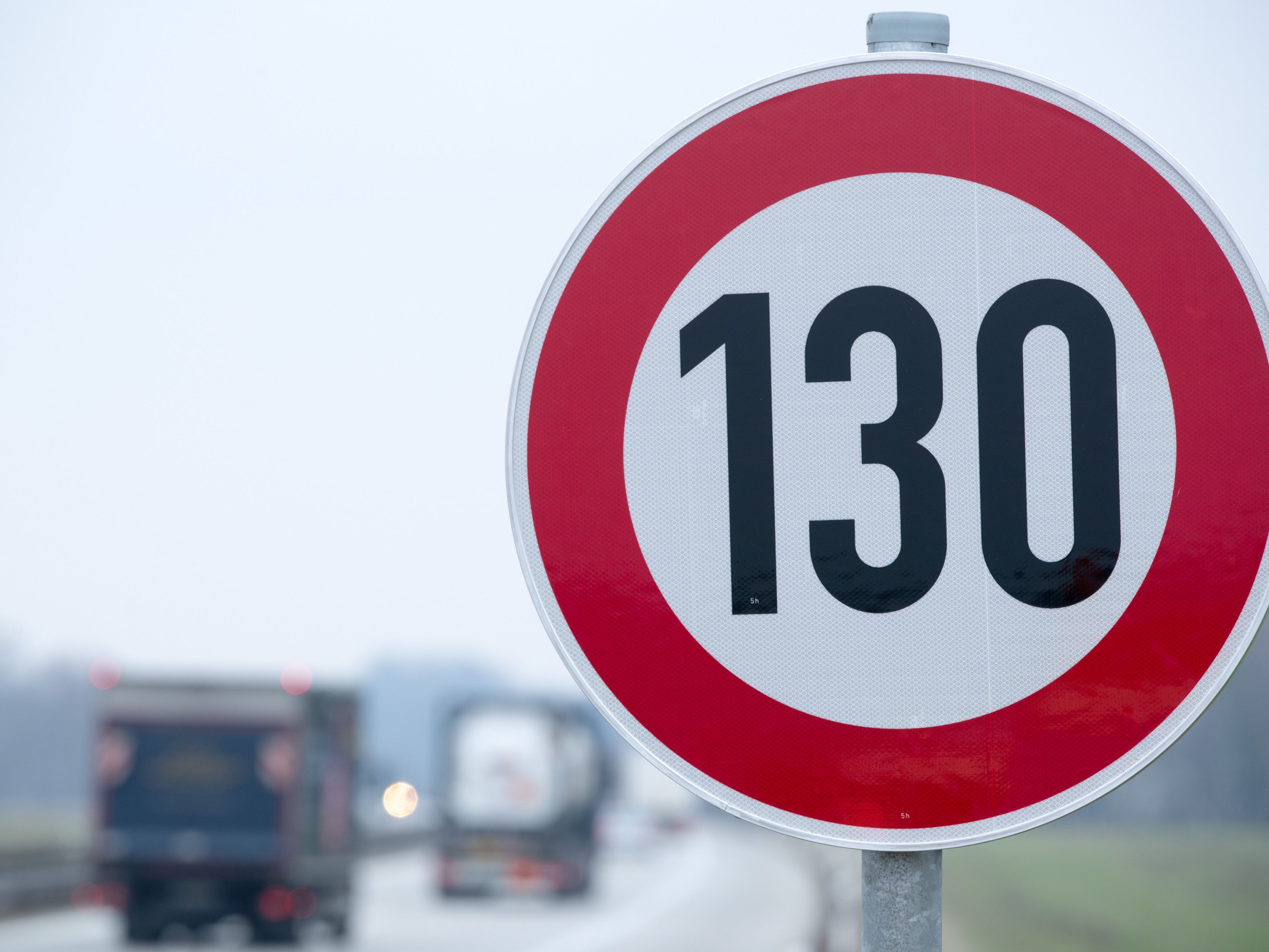 Mehrheit der Österreicher gegen Tempo 100 auf Autobahnen