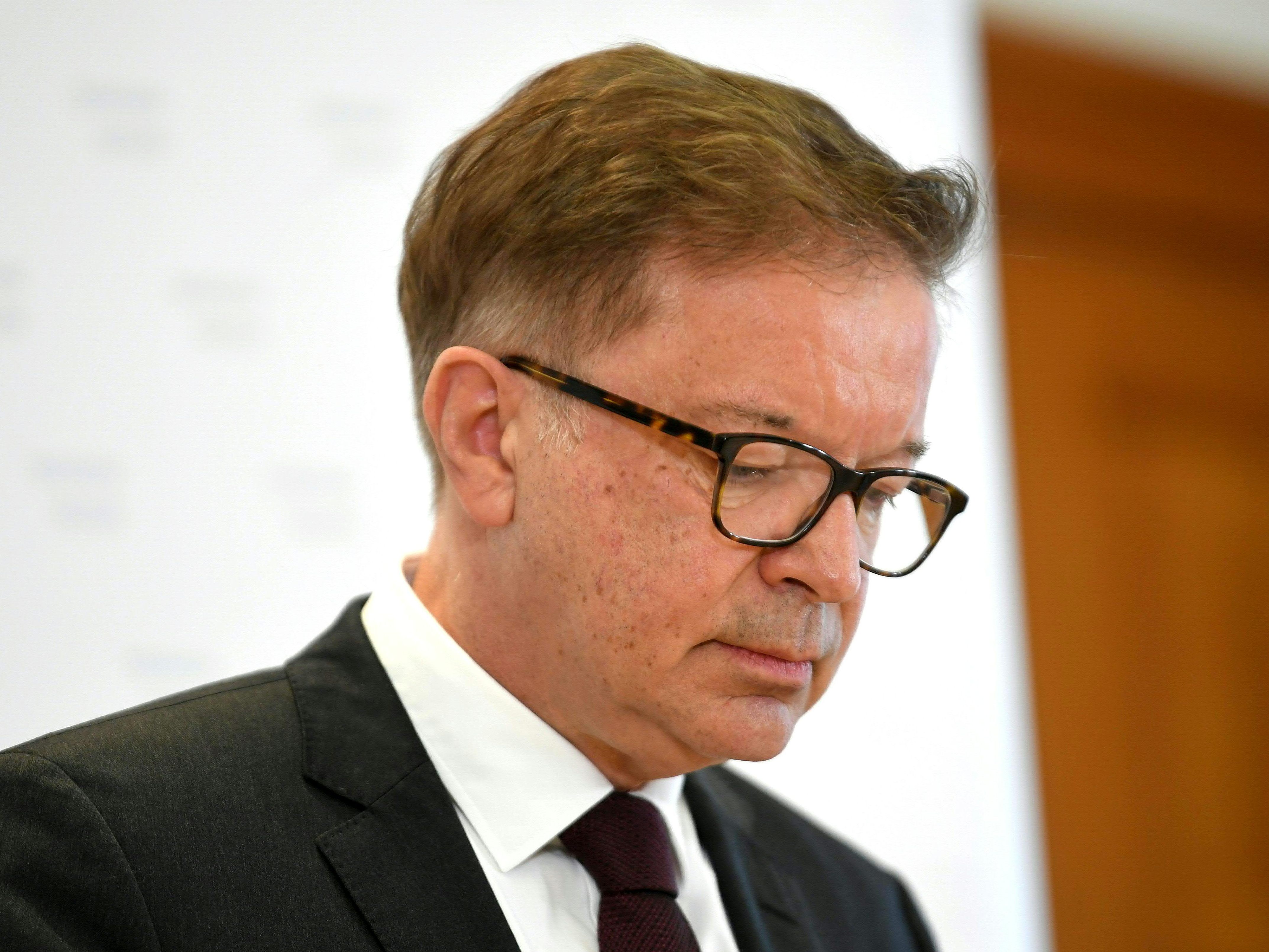 Auf Twitter schrieb der ehemalige Gesundheitsminister Rudolf Anschober am Sonntag über seinen schmerzhaften Bandscheibenvorfall.