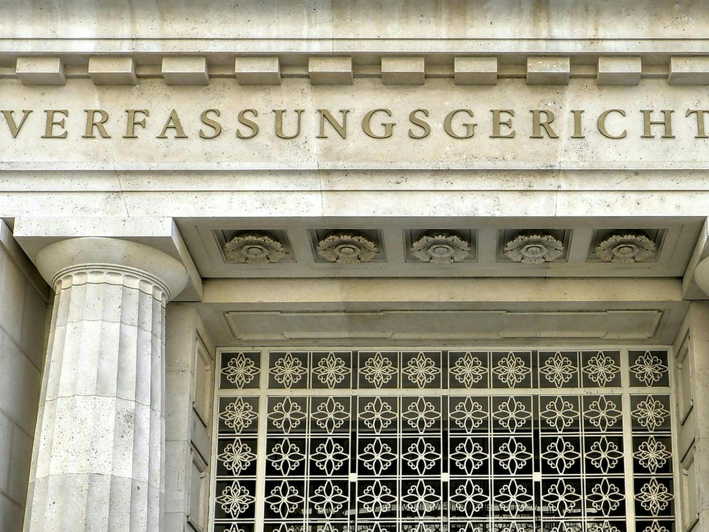 Die Jus-Fakultät der Uni Wien sieht einen zu starken Einfluss des VfGH selbst. Die Jus-Fakultät der Uni Wien sieht einen zu starken Einfluss des VfGH selbst.