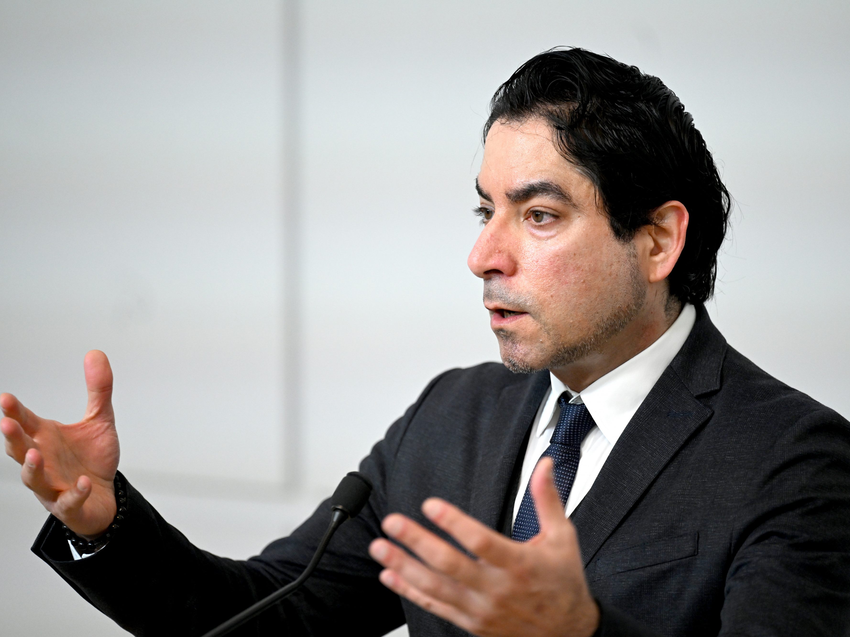 Khorchide ist Islam-Theologe. Er startet die "Österreichische Islamkonferenz". Khorchide ist Islam-Theologe. Er startet die "Österreichische Islamkonferenz".