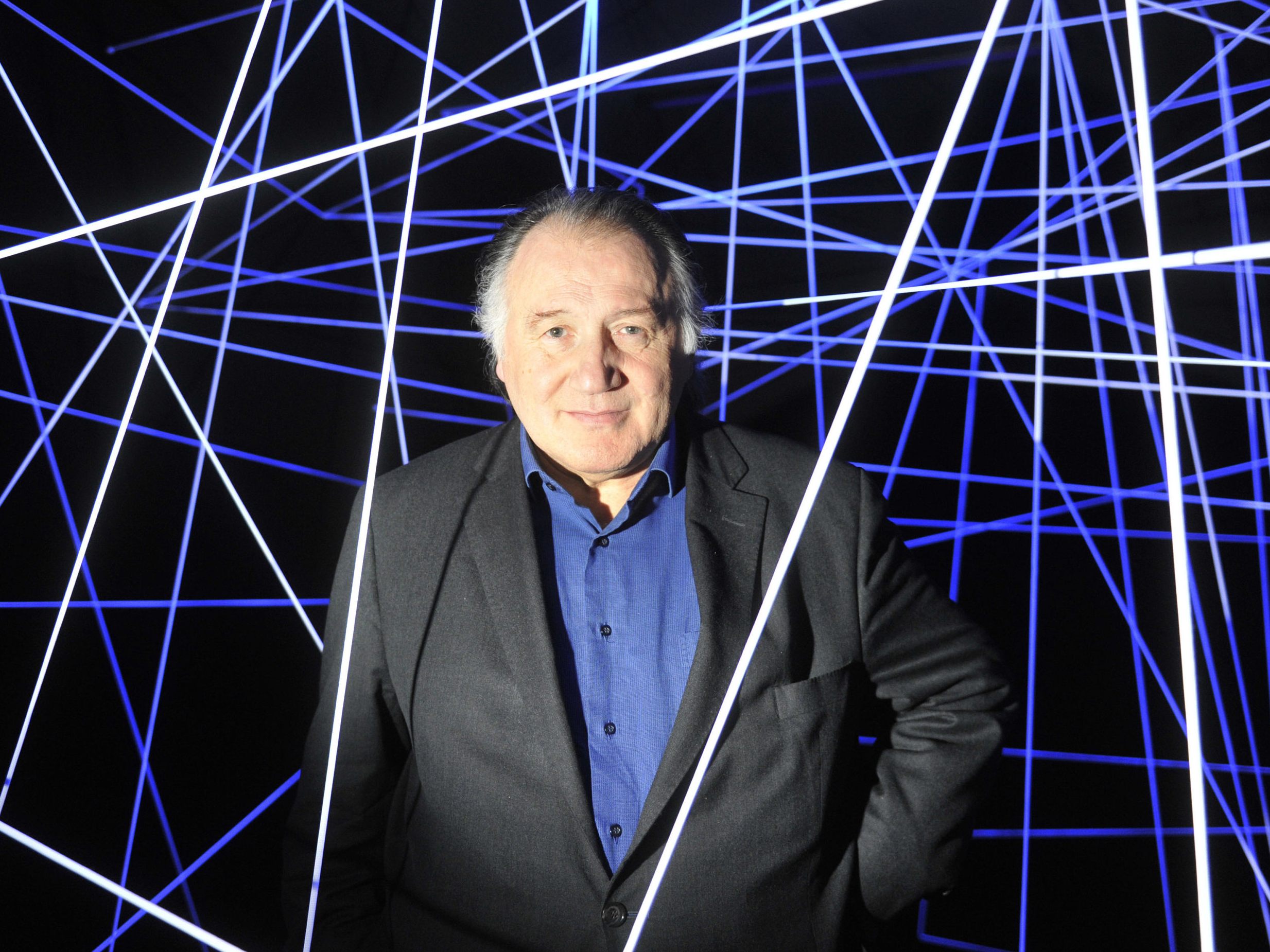 Der österreichische Medienkünstler Peter Weibel (78) will in eine bewohnbare Bibliothek nach Wien ziehen. Der österreichische Medienkünstler Peter Weibel (78) will in eine bewohnbare Bibliothek nach Wien ziehen.