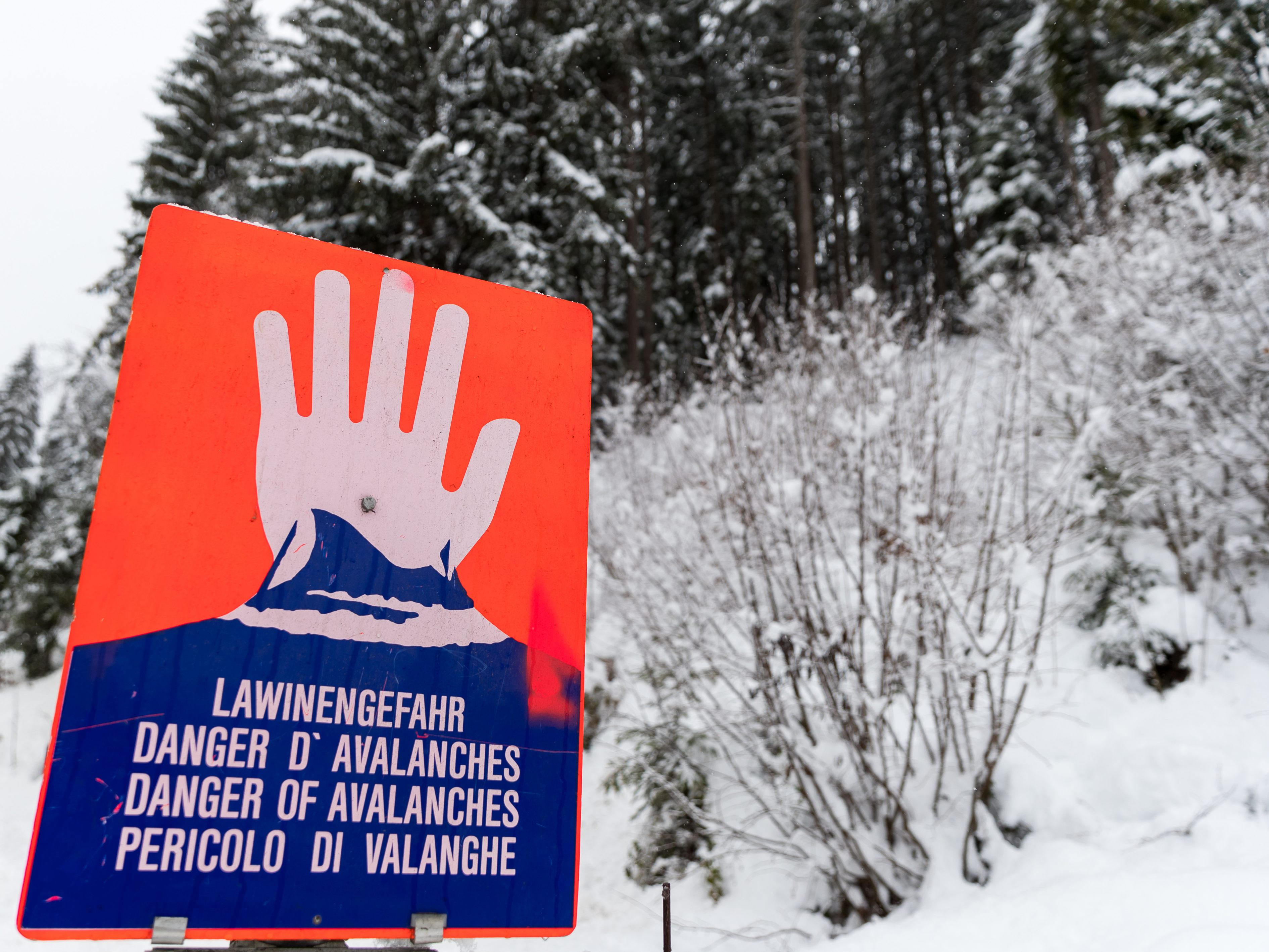 Die Lawinengefahr bleibt voraussichtlich den Großteil der Woche auf Stufe 3. Die Lawinengefahr bleibt voraussichtlich den Großteil der Woche auf Stufe 3.