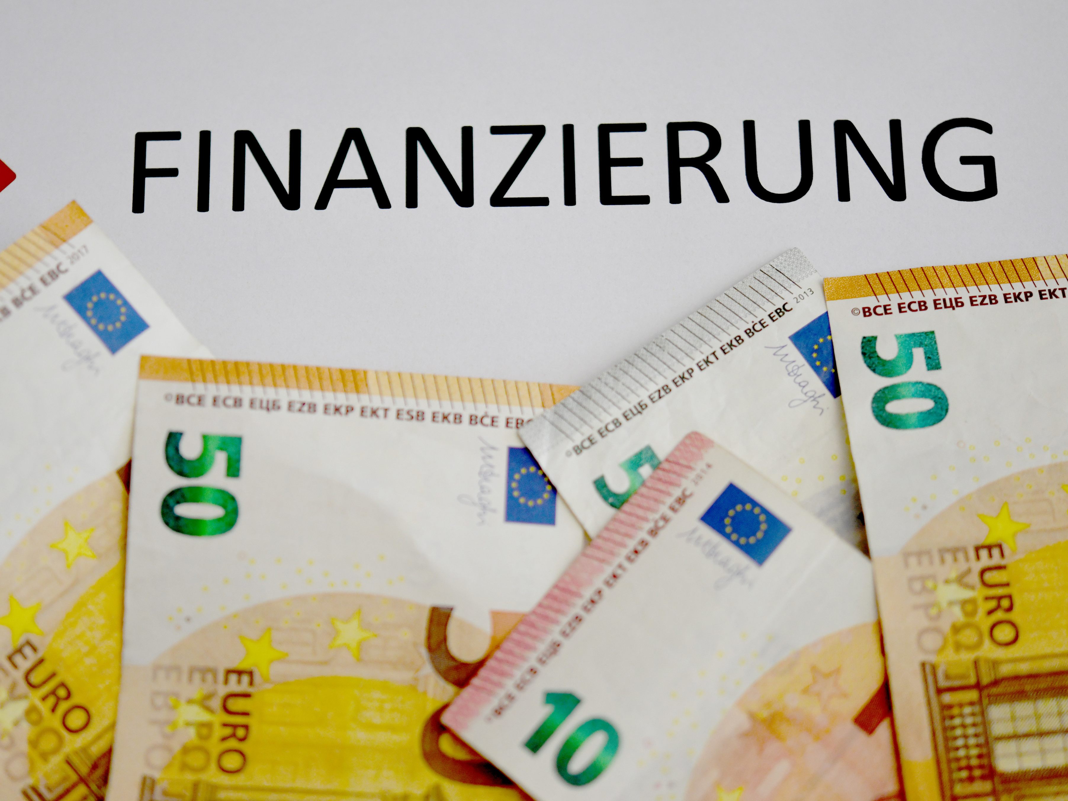 Die Vergabe von Immobilienkredite sollte laut Finanzmarktstabilitätsgremium ab 1. April 2023 gelockert werden.