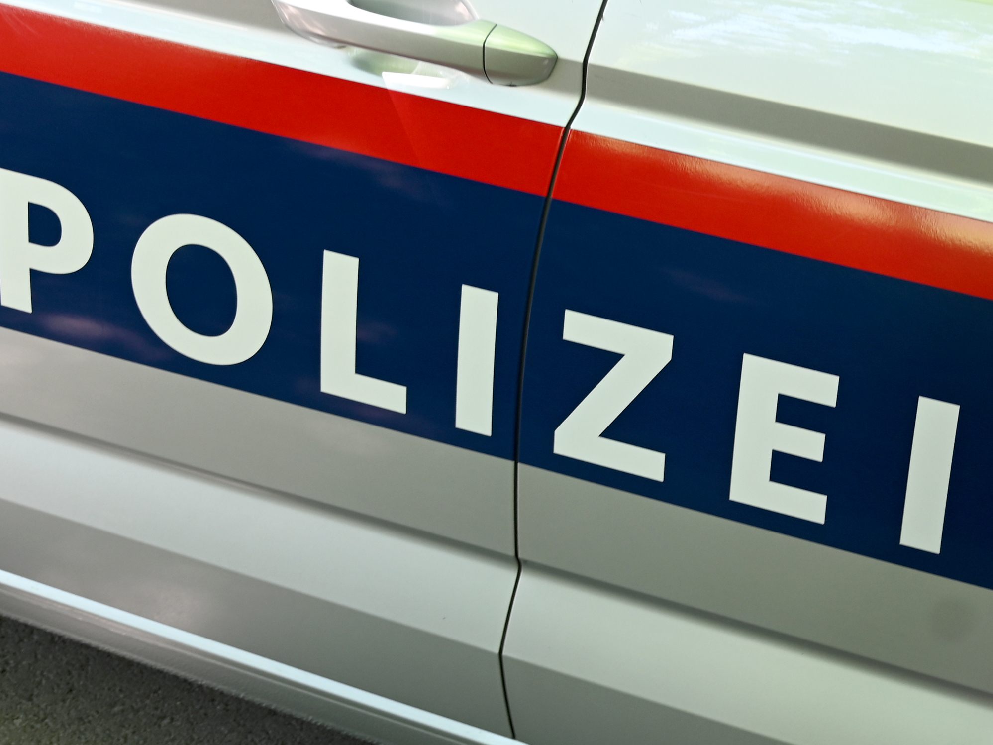 In Deutsch-Wagram wurde eine 83-Jährige in ihrem Wohnhaus überfallen.