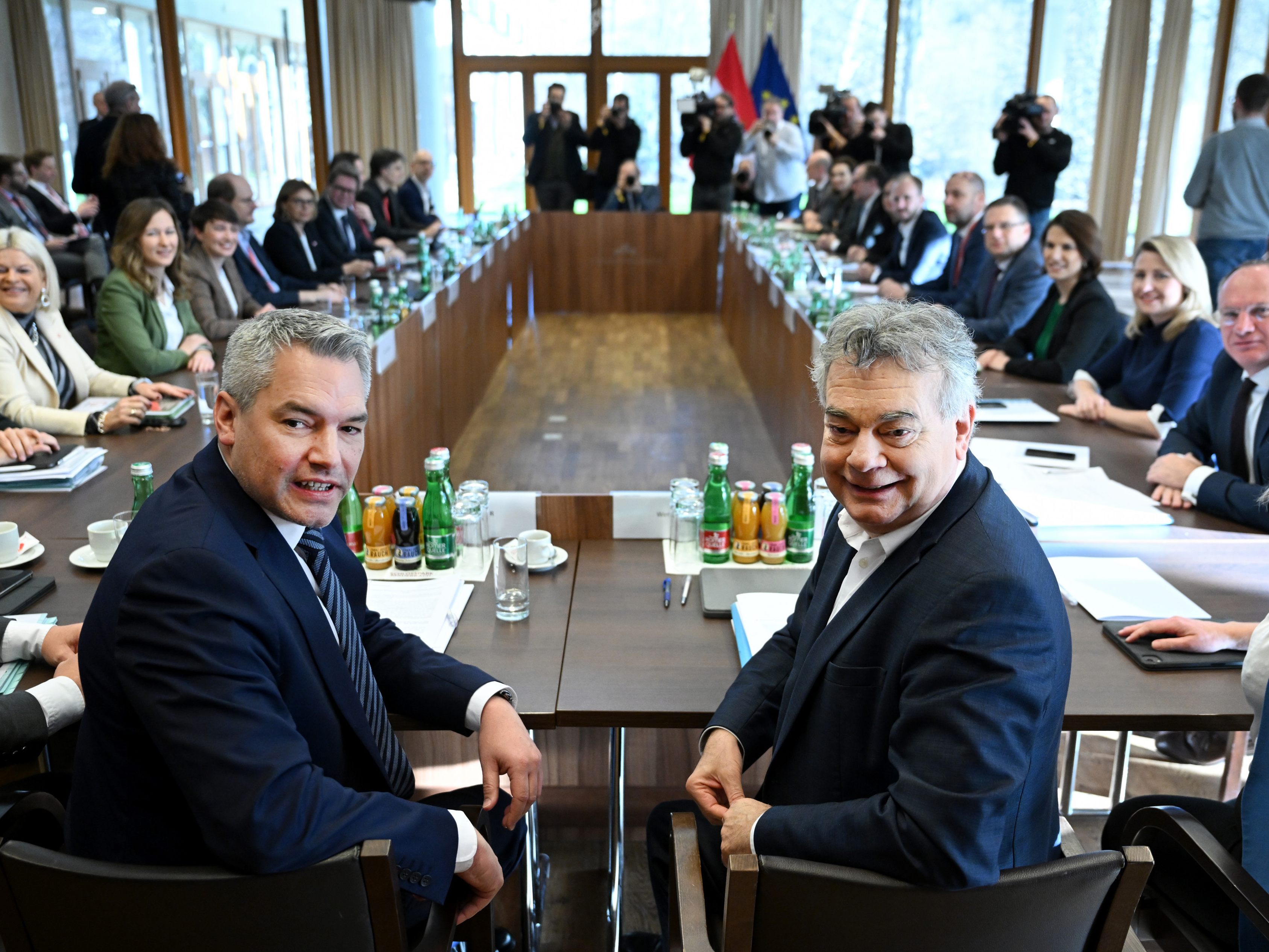 Personalstand und Kosten in Ministerien sind erneut gestiegen.