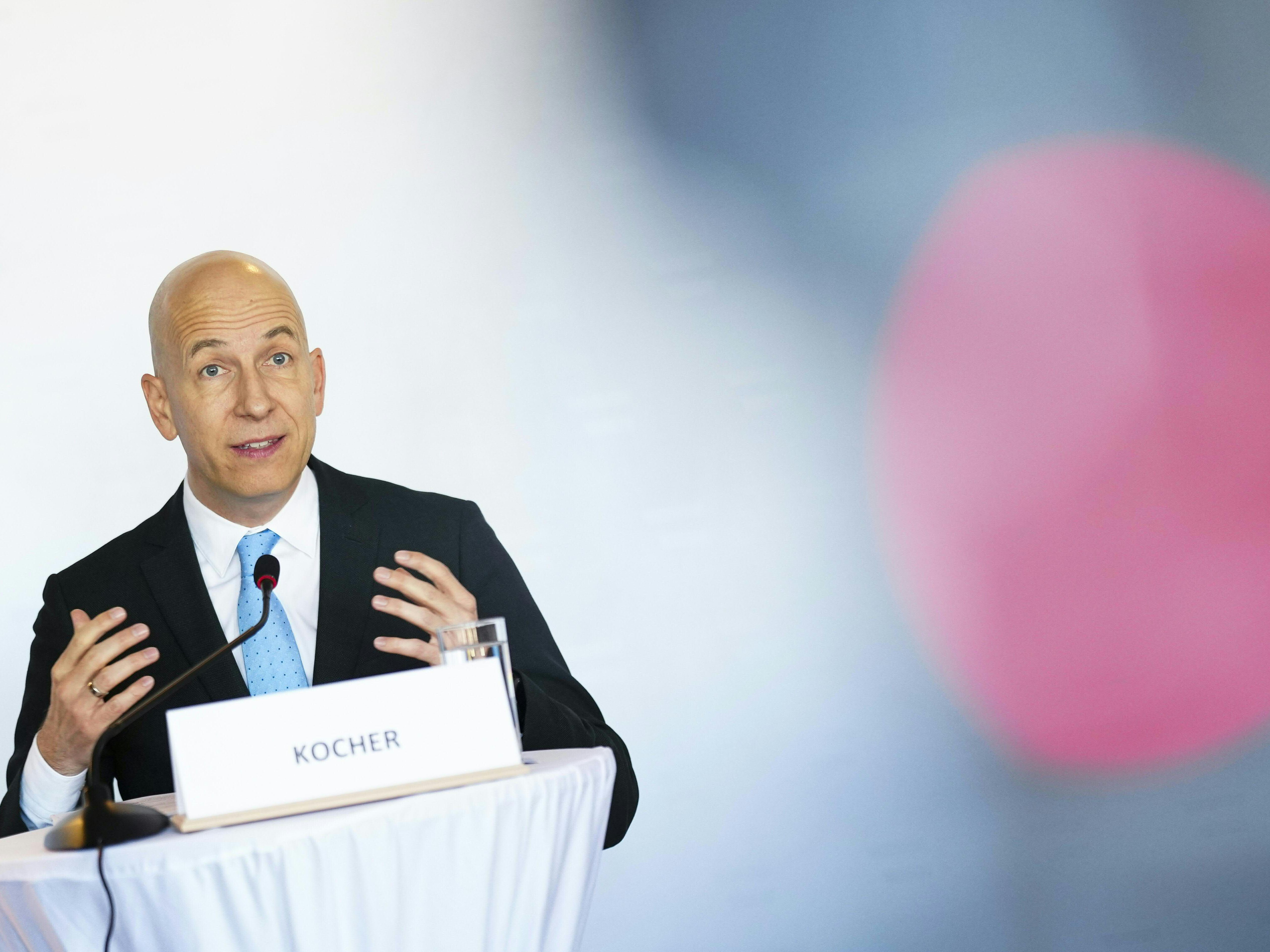 Staatliche Jobgarantie für Langzeitarbeitslose: Kocher sieht Projekt skeptisch. Staatliche Jobgarantie für Langzeitarbeitslose: Kocher sieht Projekt skeptisch.