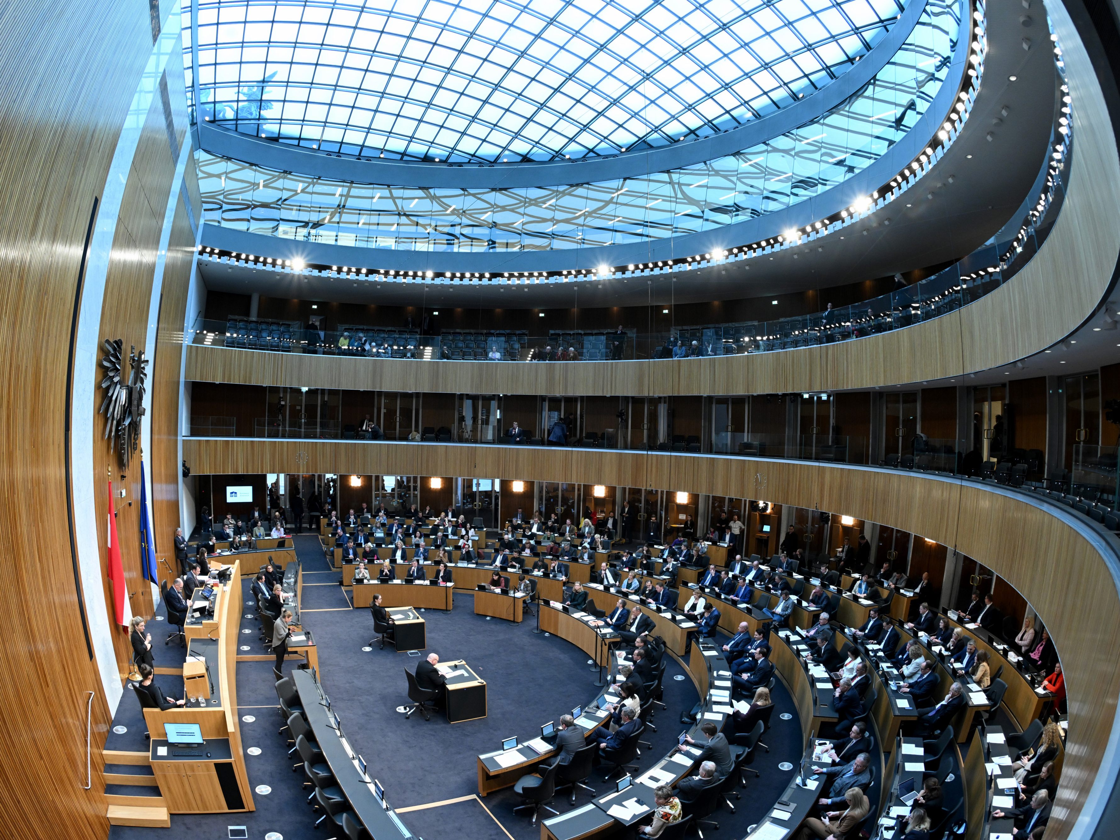 Die Regierung plant die Einführung eines neuen Strafbestandes für "terroristische Drohungen". Die Regierung plant die Einführung eines neuen Strafbestandes für "terroristische Drohungen".