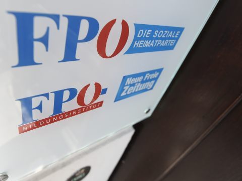 Kärnten-Wahl: Scharfer Protest Sloweniens wegen FJ-Postings. Kärnten-Wahl: Scharfer Protest Sloweniens wegen FJ-Postings.