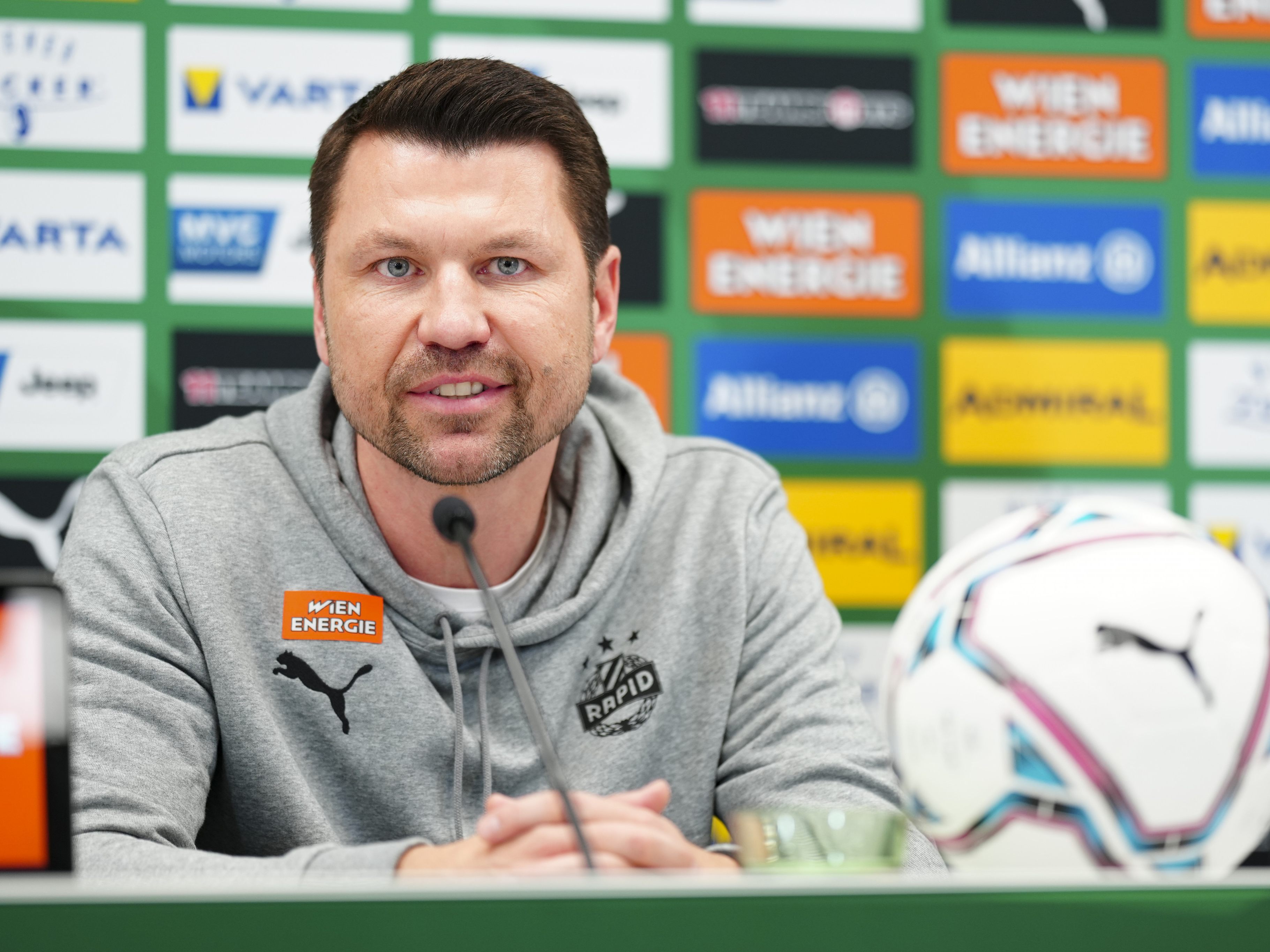 Rapid-Sportchef Katzer sieht beim Österreicher-Topf "sehr positive Auswirkungen auf den heimischen Fußball". Rapid-Sportchef Katzer sieht beim Österreicher-Topf "sehr positive Auswirkungen auf den heimischen Fußball".