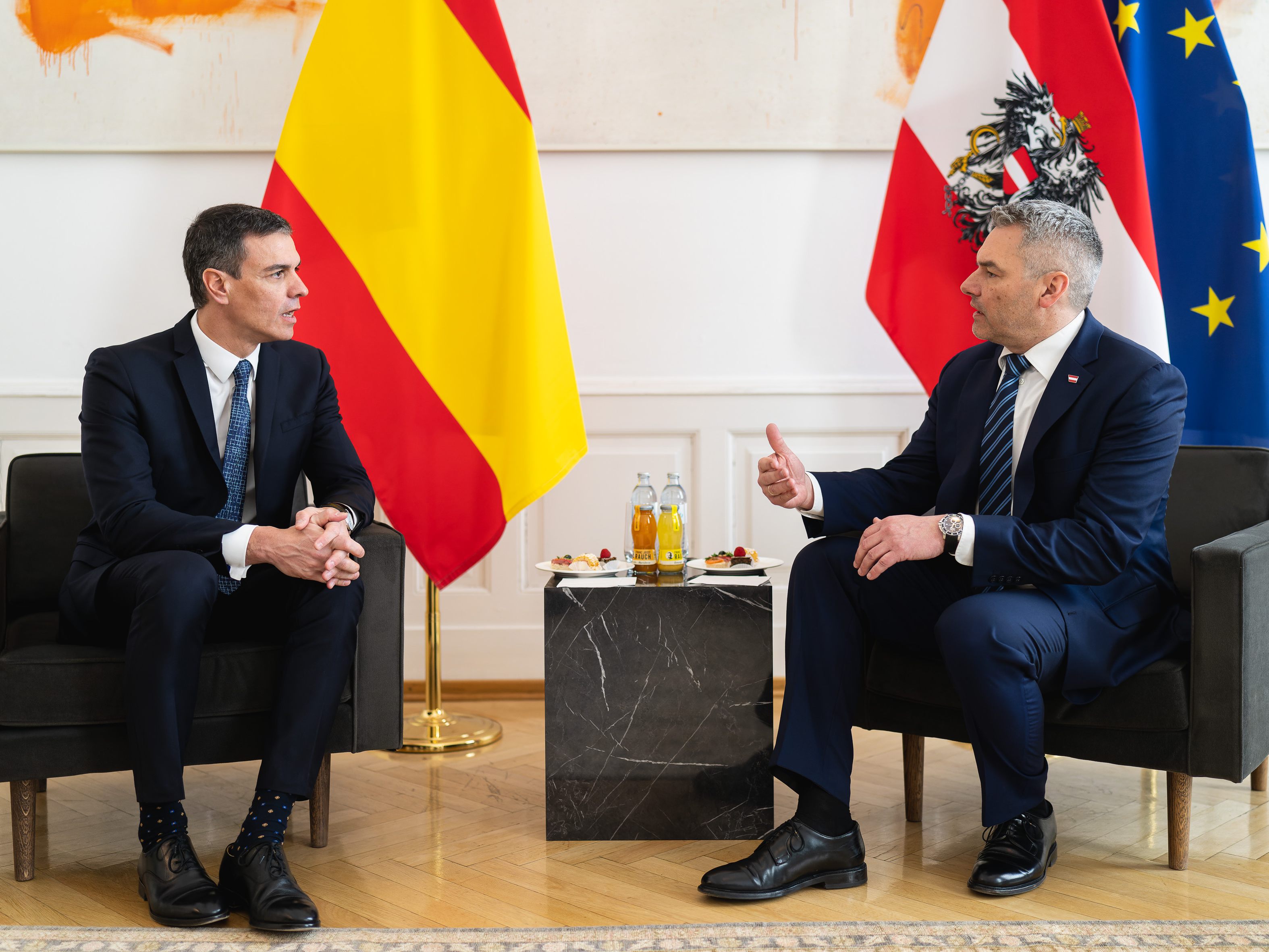 Spaniens Ministerpräsident Sánchez und Österreichs Bundeskanzler Nehammer. Spaniens Ministerpräsident Sánchez und Österreichs Bundeskanzler Nehammer.