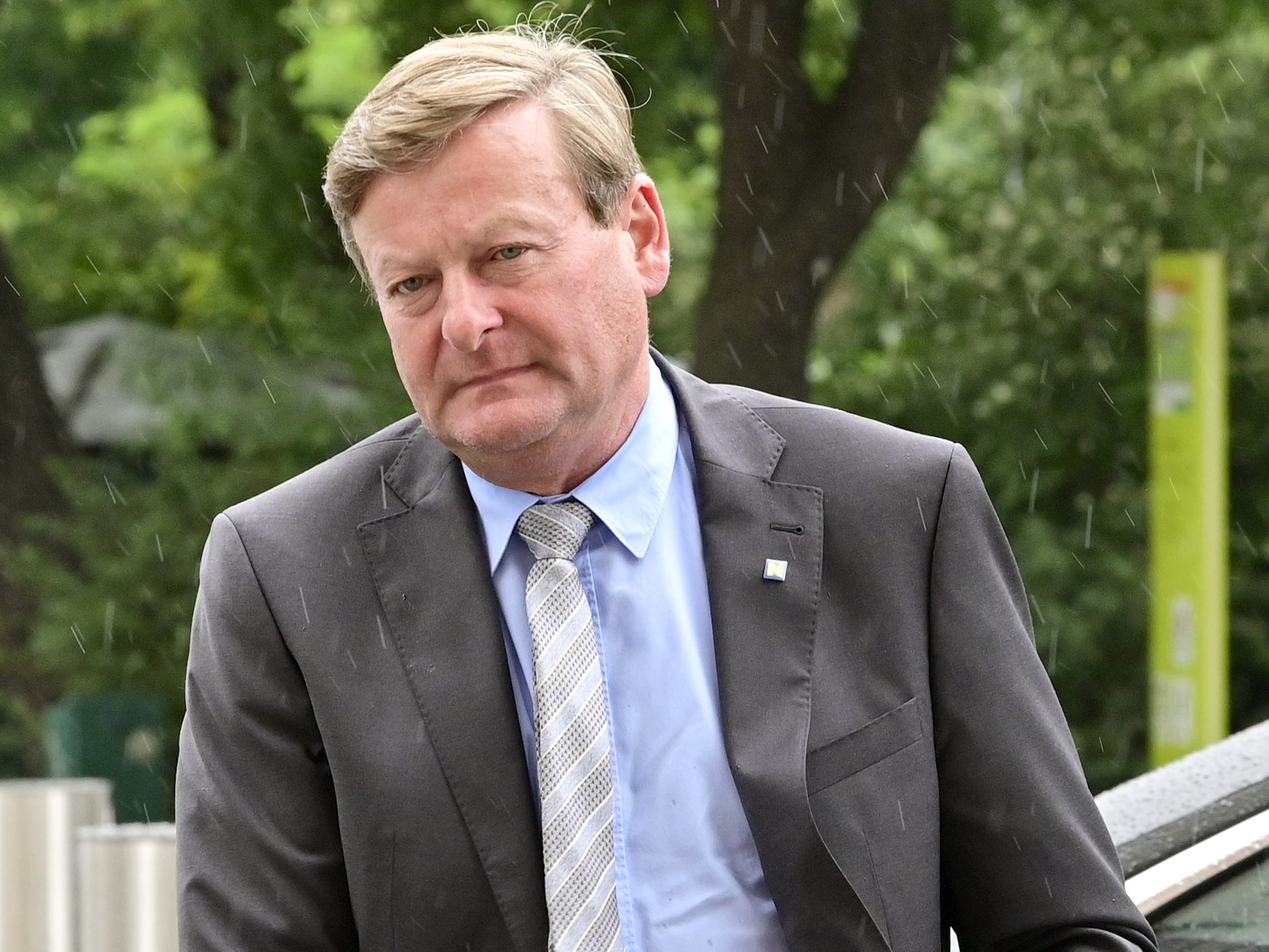 Gottfried Waldhäusl steht zu seiner Aussage zu Asyl in der Puls 4-Sendung "Pro und Contra". Gottfried Waldhäusl steht zu seiner Aussage zu Asyl in der Puls 4-Sendung "Pro und Contra".