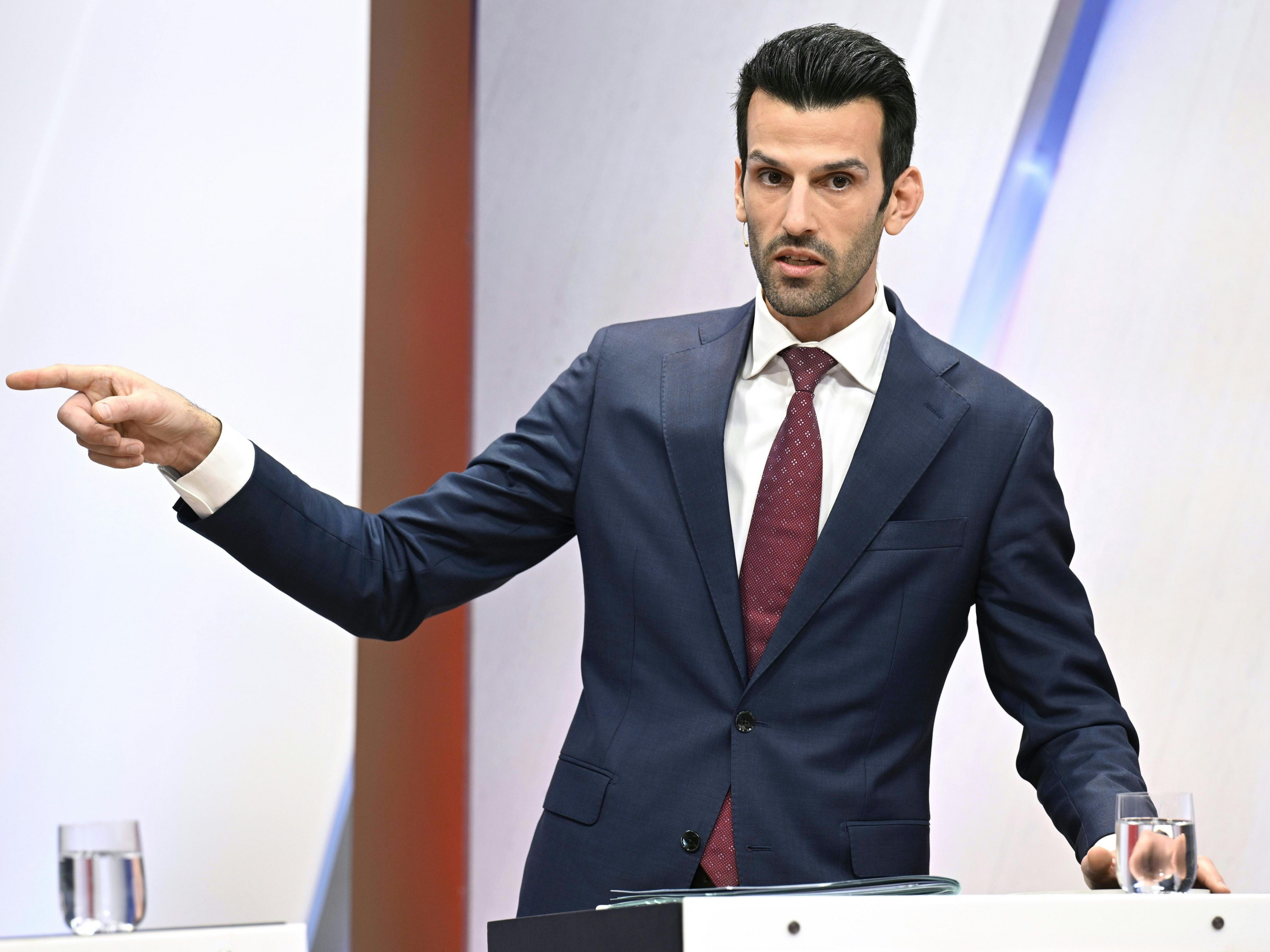 Erdbeben - Hilfe aus Österreich für Landbauer "Unverfrorenheit". Erdbeben - Hilfe aus Österreich für Landbauer "Unverfrorenheit".