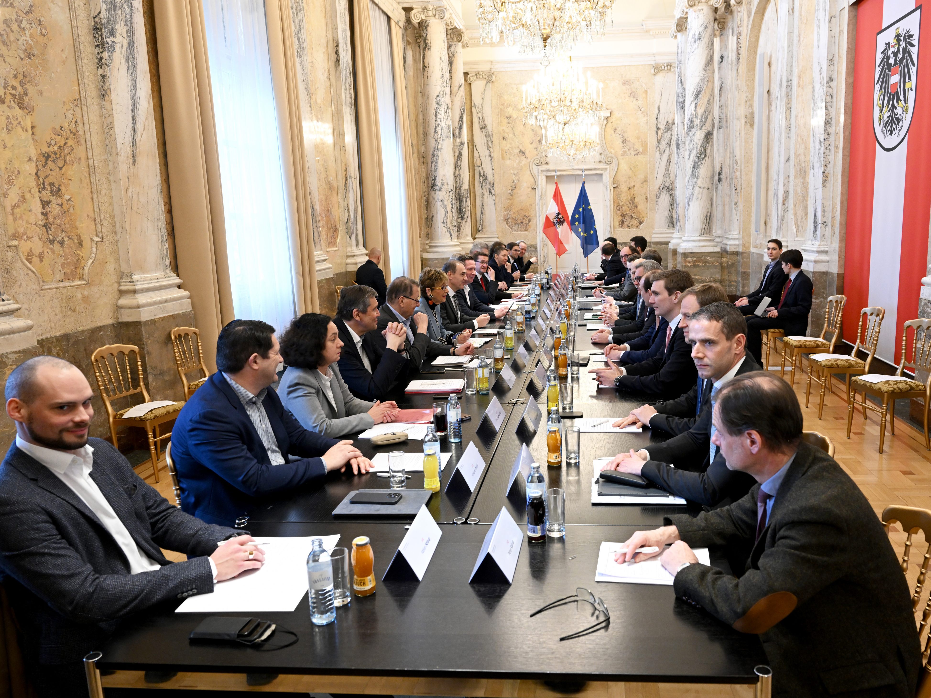 Die Reformgruppe gegen den Arbeitskräftemangel ist am Montag zum ersten Mal zusammengekommen.