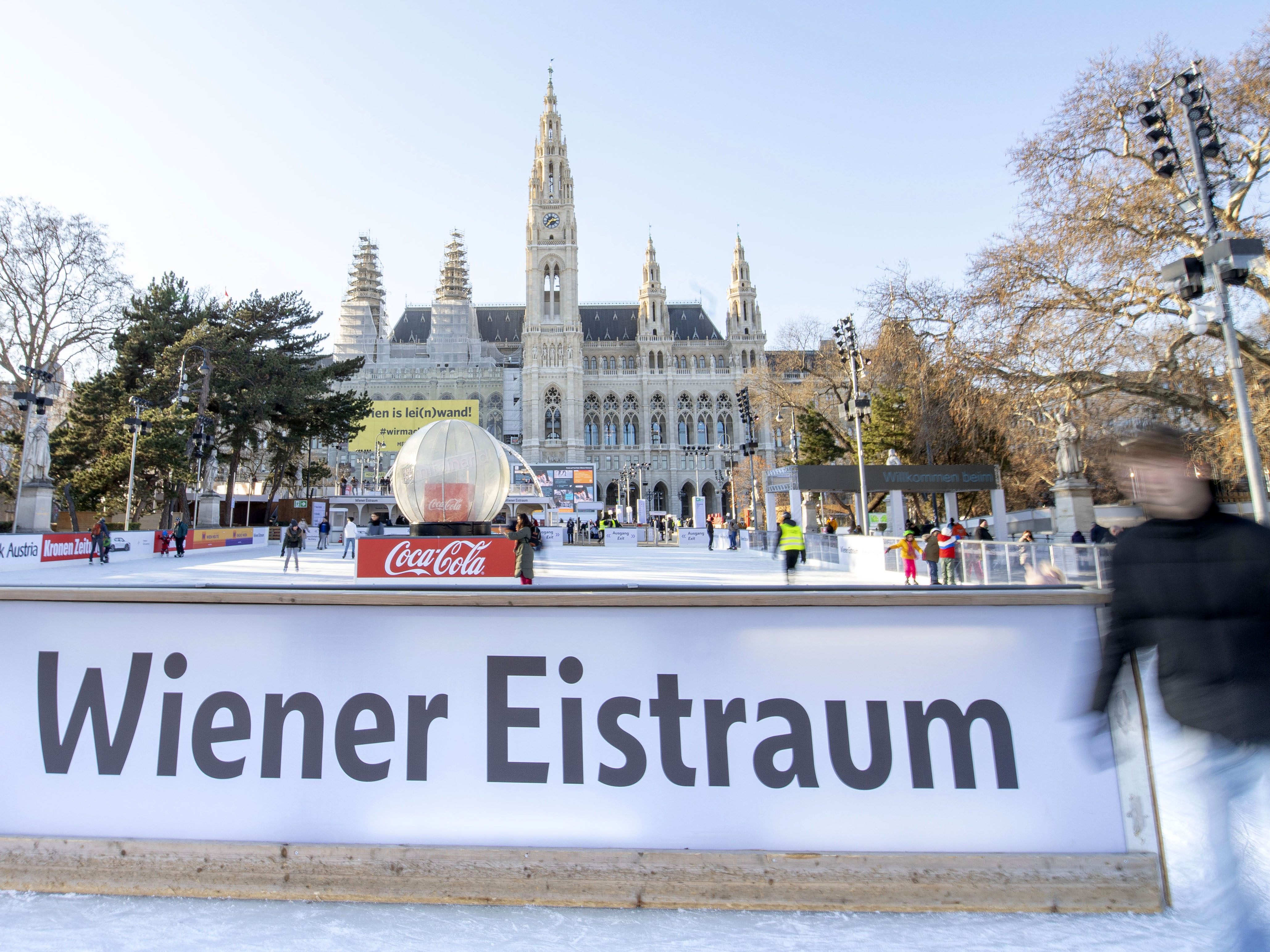 In den Semesterferien gibt es beim Wiener Eistraum vergünstigten Eintritt für Kinder.