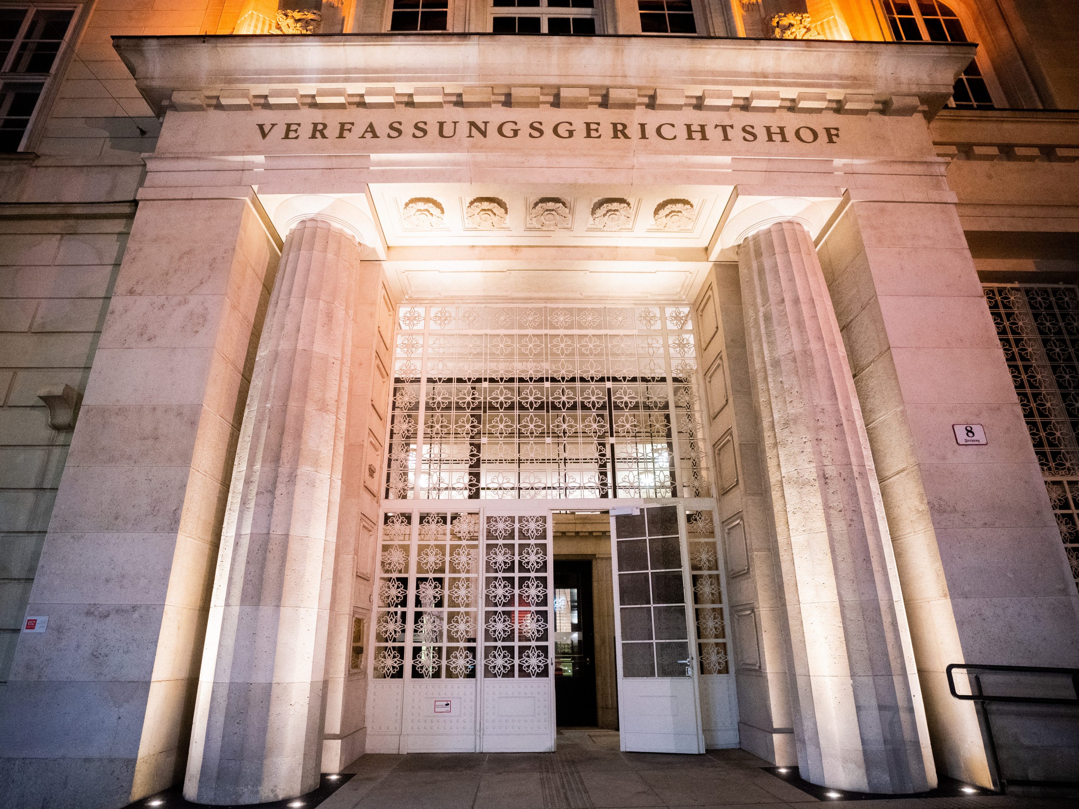 Staatsanwälte warnen vor einer möglichen Aufhebung der Verjährungshemmung durch den VfGH. Staatsanwälte warnen vor einer möglichen Aufhebung der Verjährungshemmung durch den VfGH.