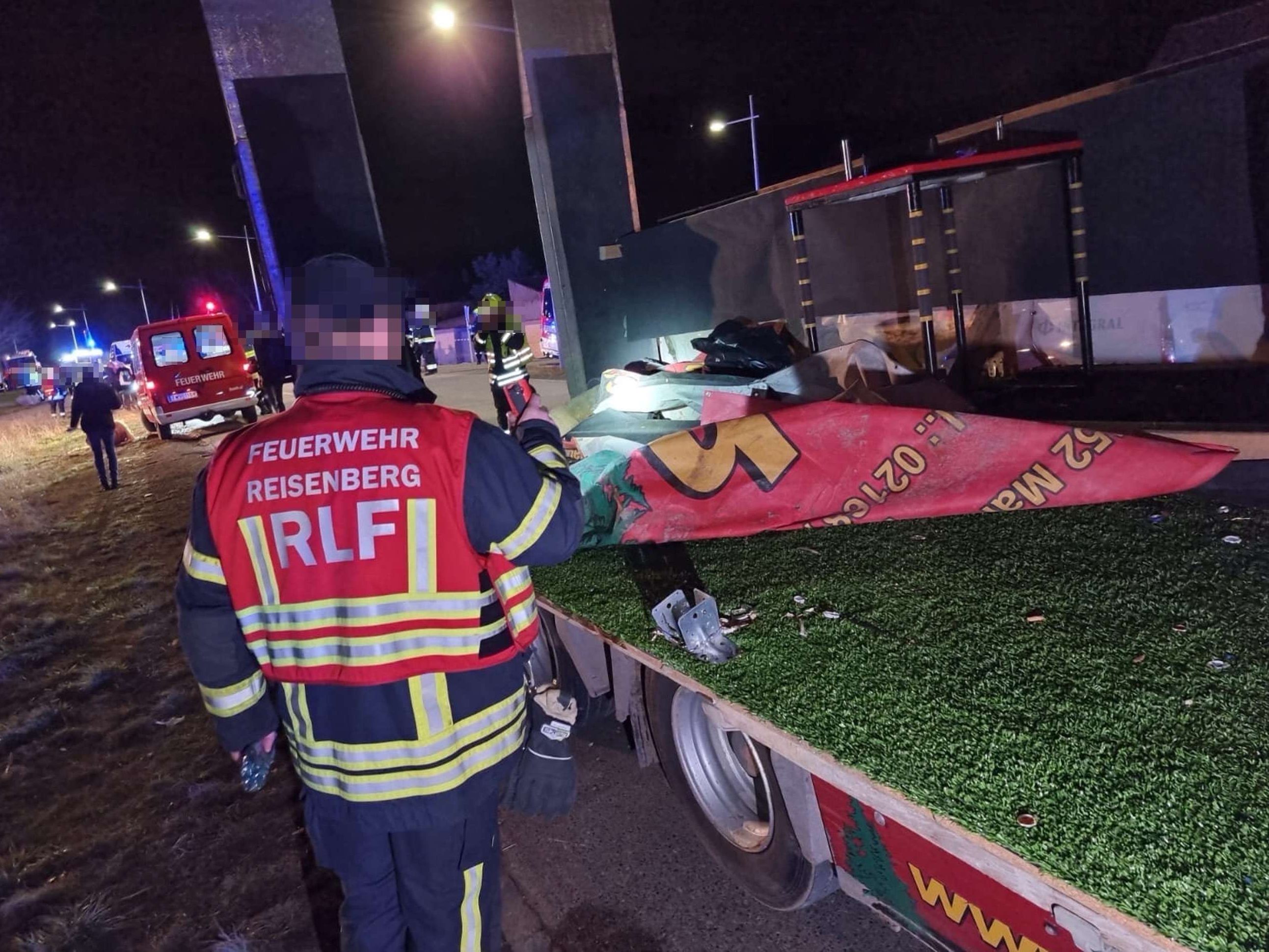 Nach einem Unfall bei einem Faschingsumzug sind nun die Ermittlungen gestartet. Nach einem Unfall bei einem Faschingsumzug sind nun die Ermittlungen gestartet.