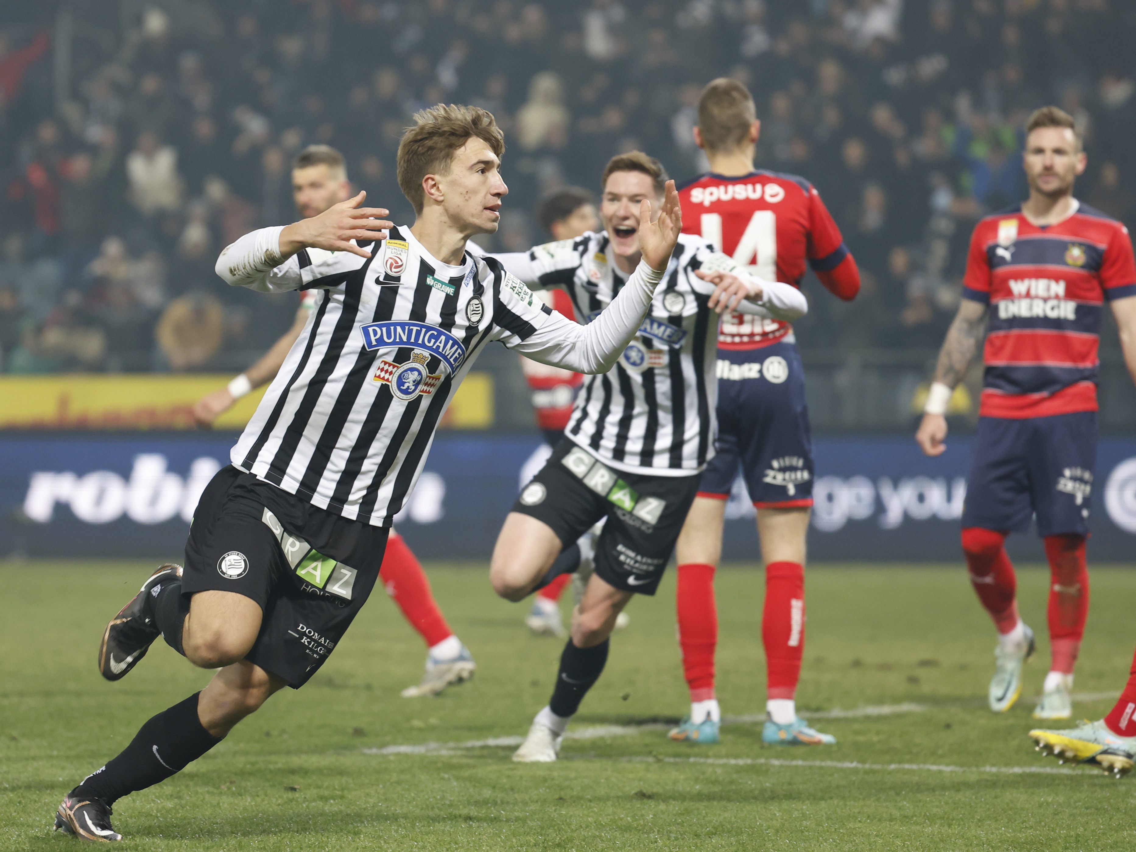 Die Stimmen zum Spiel Sturm Graz gegen Rapid Wien. Die Stimmen zum Spiel Sturm Graz gegen Rapid Wien.