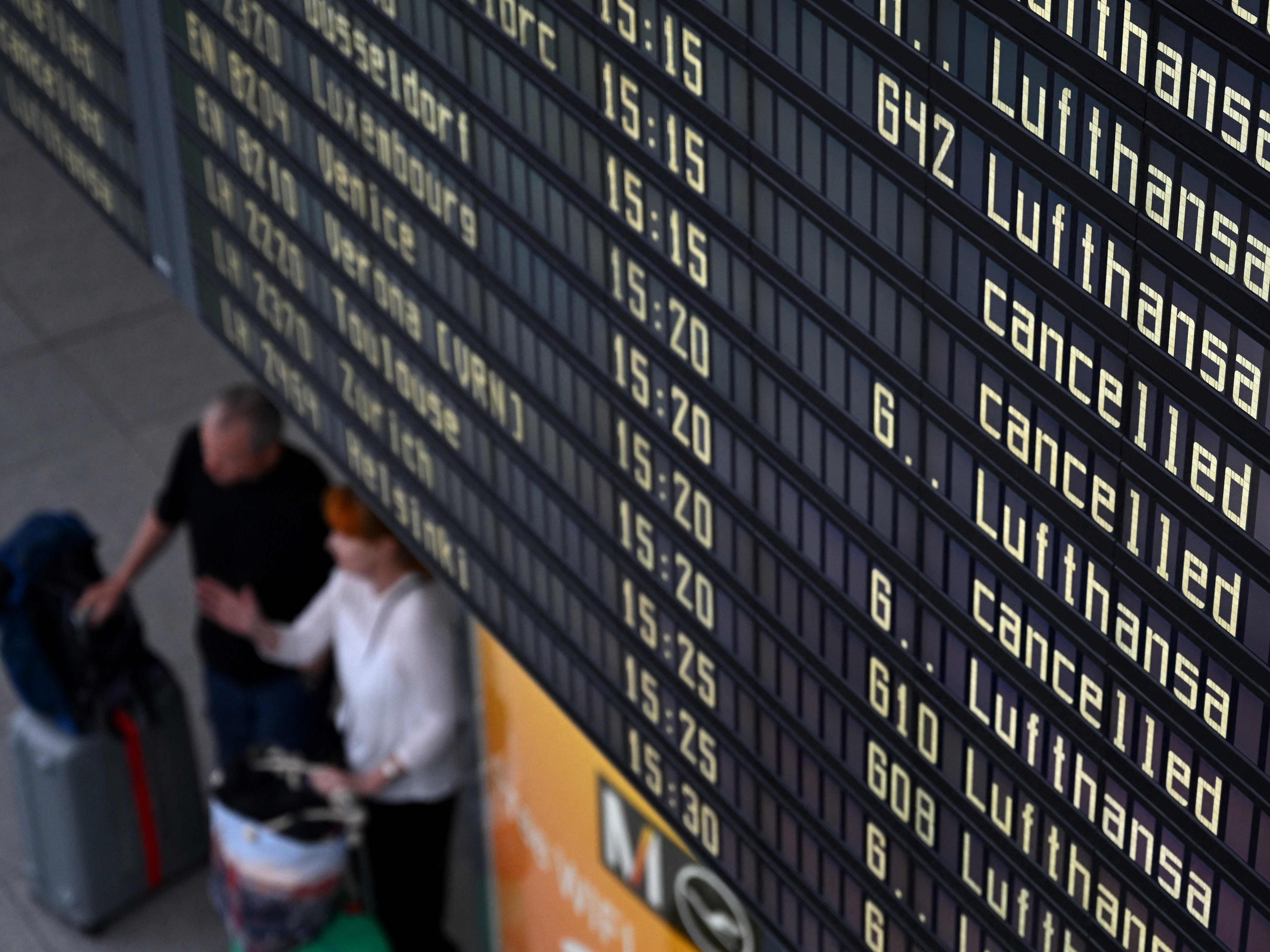 Chaos bei Lufthansa: Flüge fallen aus oder sind verspätet.
