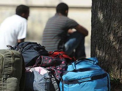 Zwei Drittel bewerten das Zusammenleben mit Zuwanderern eher negativ. Zwei Drittel bewerten das Zusammenleben mit Zuwanderern eher negativ.
