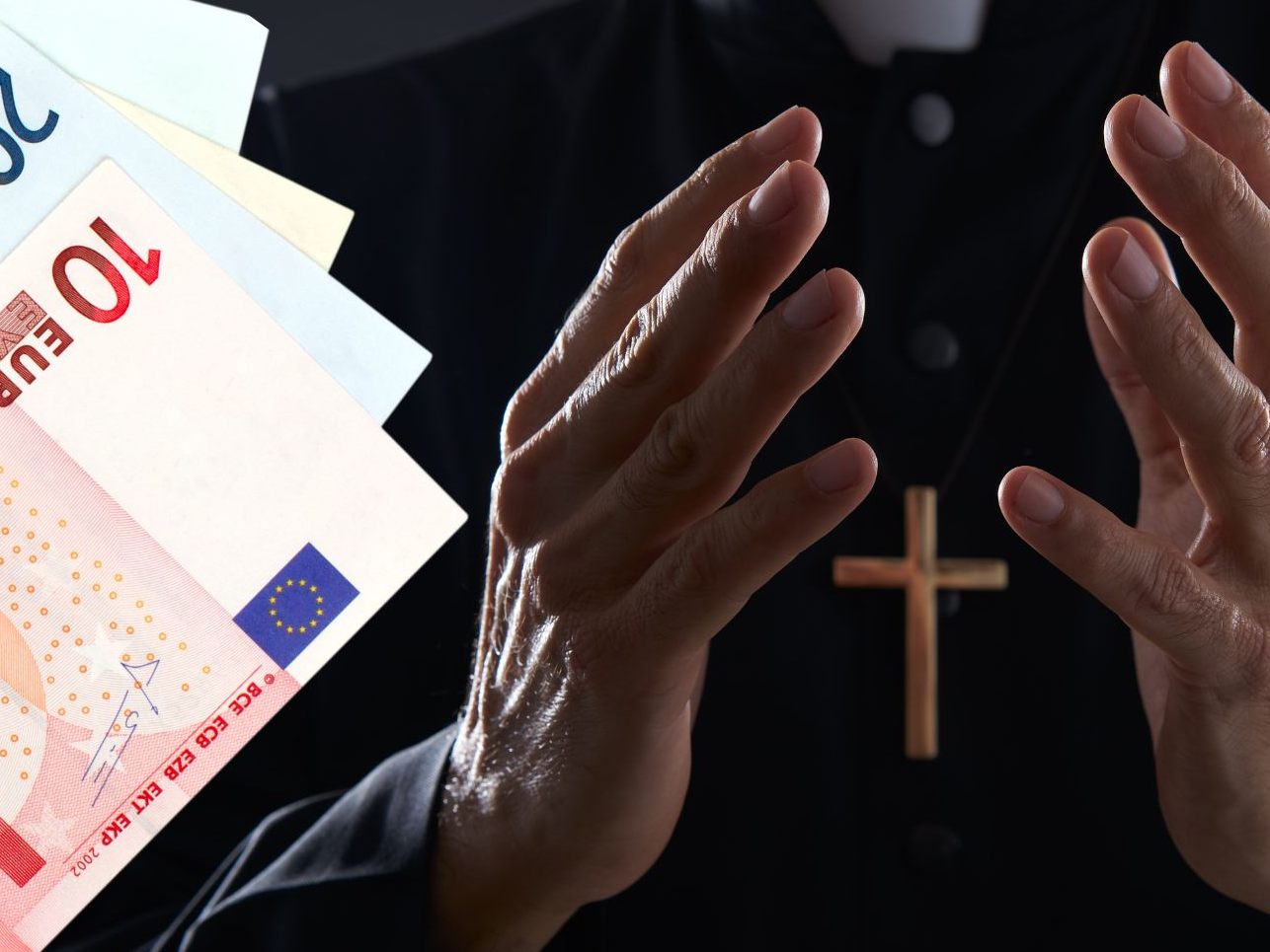 Ein Ex-Pfarrer und sein Schützling brachten über 30 Personen um einen sechsstelligen Geldbetrag. Ein Ex-Pfarrer und sein Schützling brachten über 30 Personen um einen sechsstelligen Geldbetrag.