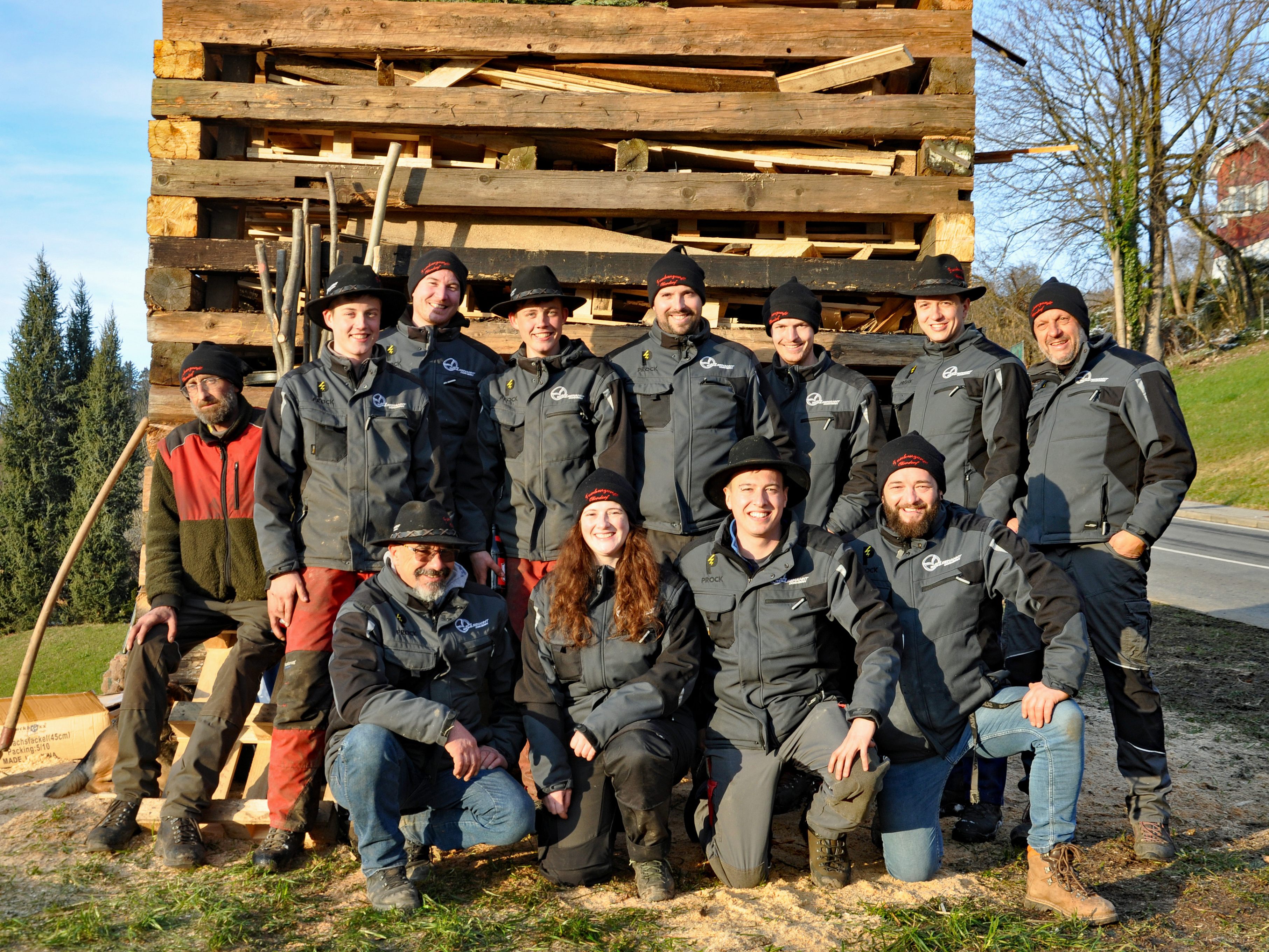 Die Funkenzunft Oberdorf feierte ihre 75 Jahre mit einem traditionellen Funkenabbrennen.
