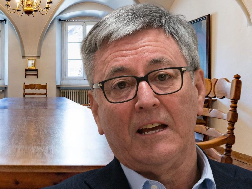 Bürgermeister Wolfgang Matt (rechts) geht der nächste Stadtrat verloren.