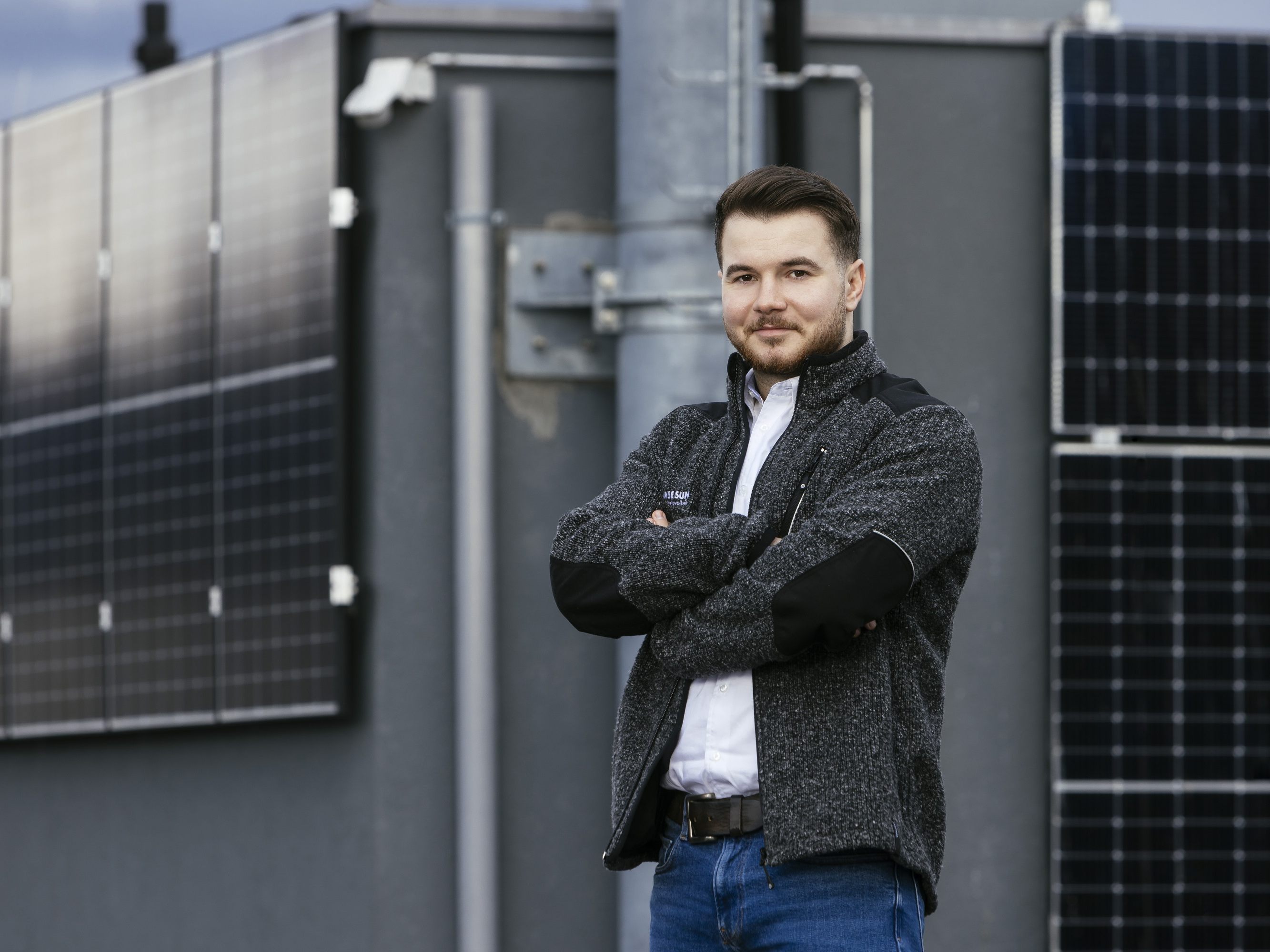 Photovoltaik-Spezialist Hansesun startet 2023 als Komplettanbieter für Überschusssteuerungen in Liechtenstein durch. Valentin Samardzic ist seit Anfang 2023 Vertriebsleiter.