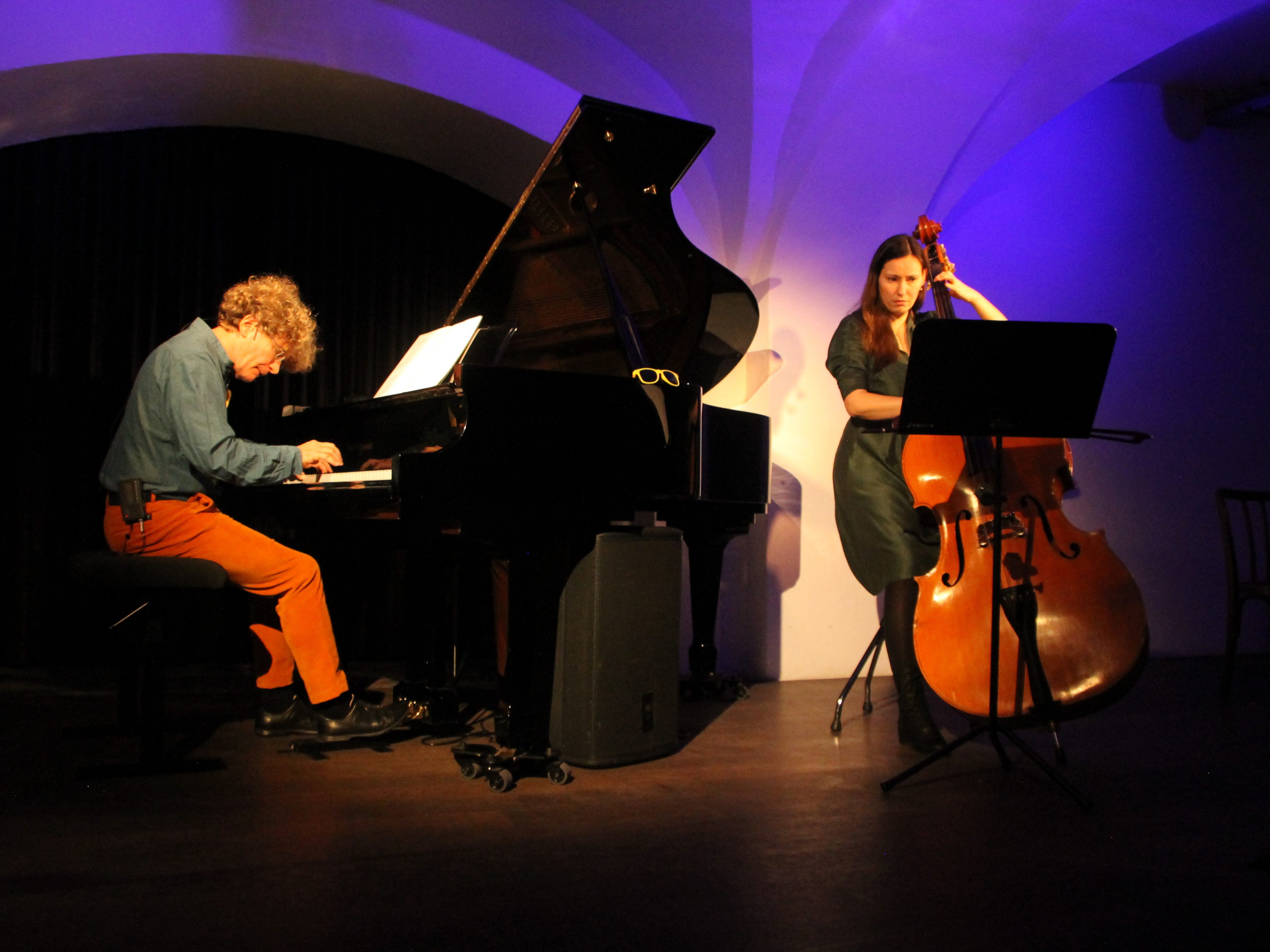 Ein Abend großer Gefühle mit "Wolken und LImonade" im Theater am Saumarkt. Ein Abend großer Gefühle mit "Wolken und LImonade" im Theater am Saumarkt.