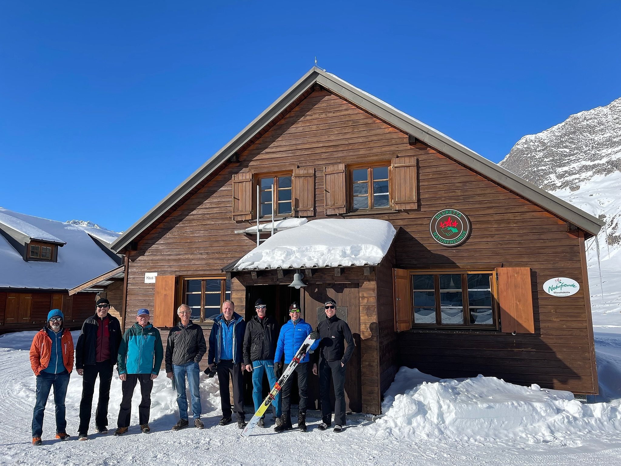 Die Teilnehmer der Skitourenwoche erlebten traumhafte Tage an der Silvretta. Die Teilnehmer der Skitourenwoche erlebten traumhafte Tage an der Silvretta.