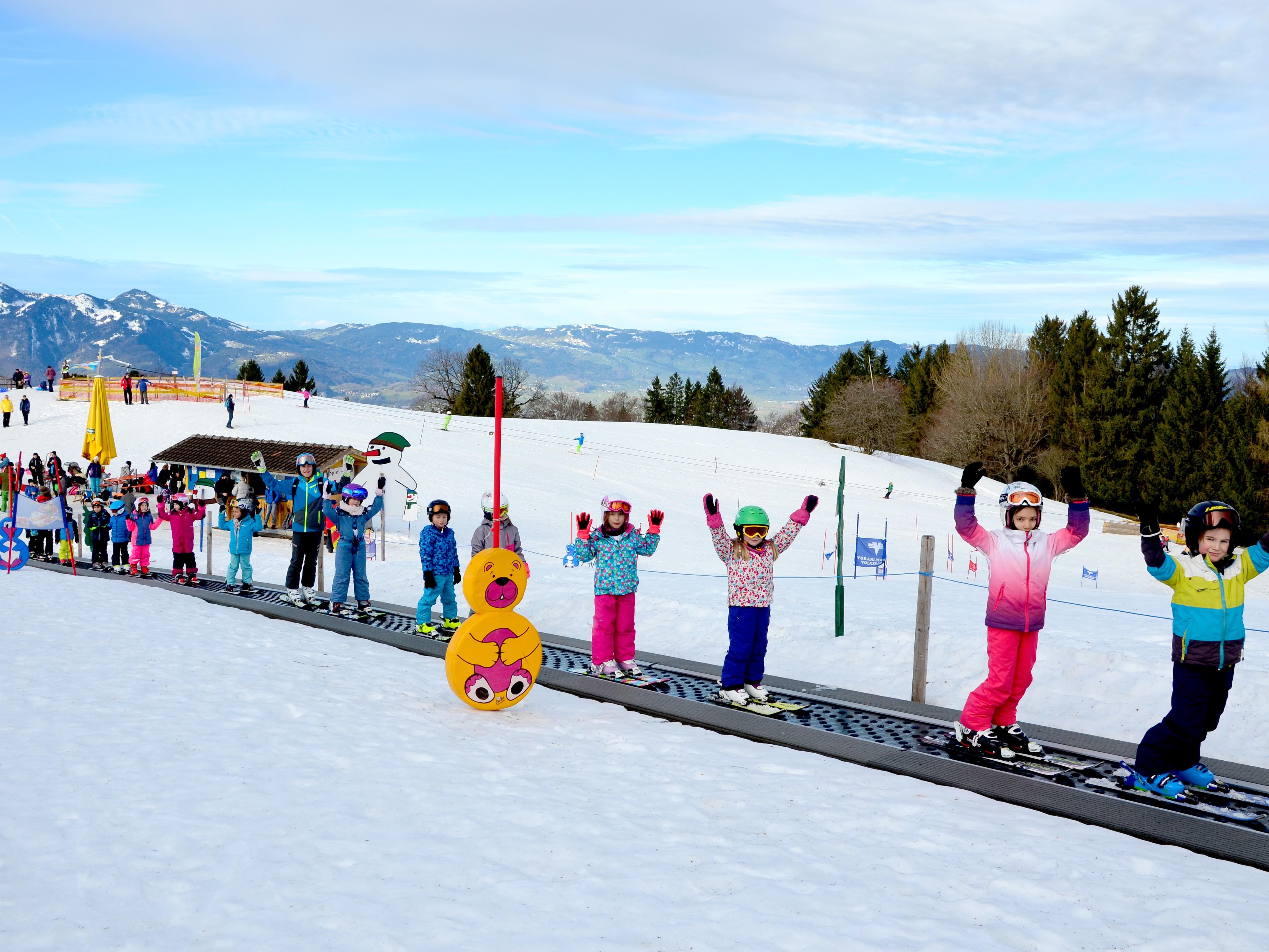 Das Skigebiet Furx ist in den Ferien täglich von 9 bis 16 Uhr geöffnet. Das Skigebiet Furx ist in den Ferien täglich von 9 bis 16 Uhr geöffnet.