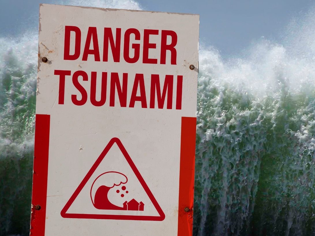 Nach den schweren Erdbeben in der Türkei warnt der italienische Katastrophenschutz jetzt vor Tsunami-Wellen. Nach den schweren Erdbeben in der Türkei warnt der italienische Katastrophenschutz jetzt vor Tsunami-Wellen.