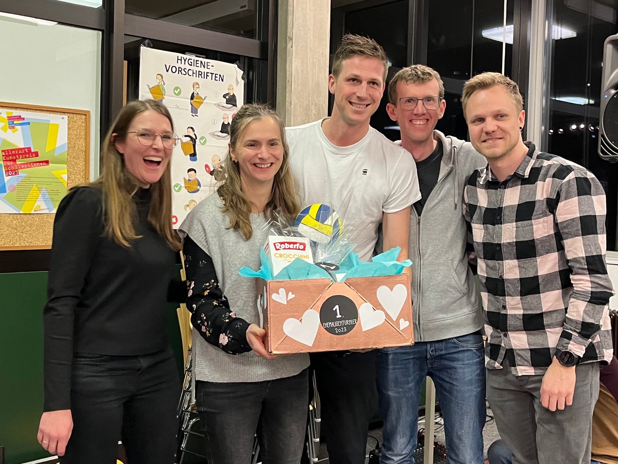 Ein handgemachter Geschenkskorb für das Volleyball-Siegerteam.