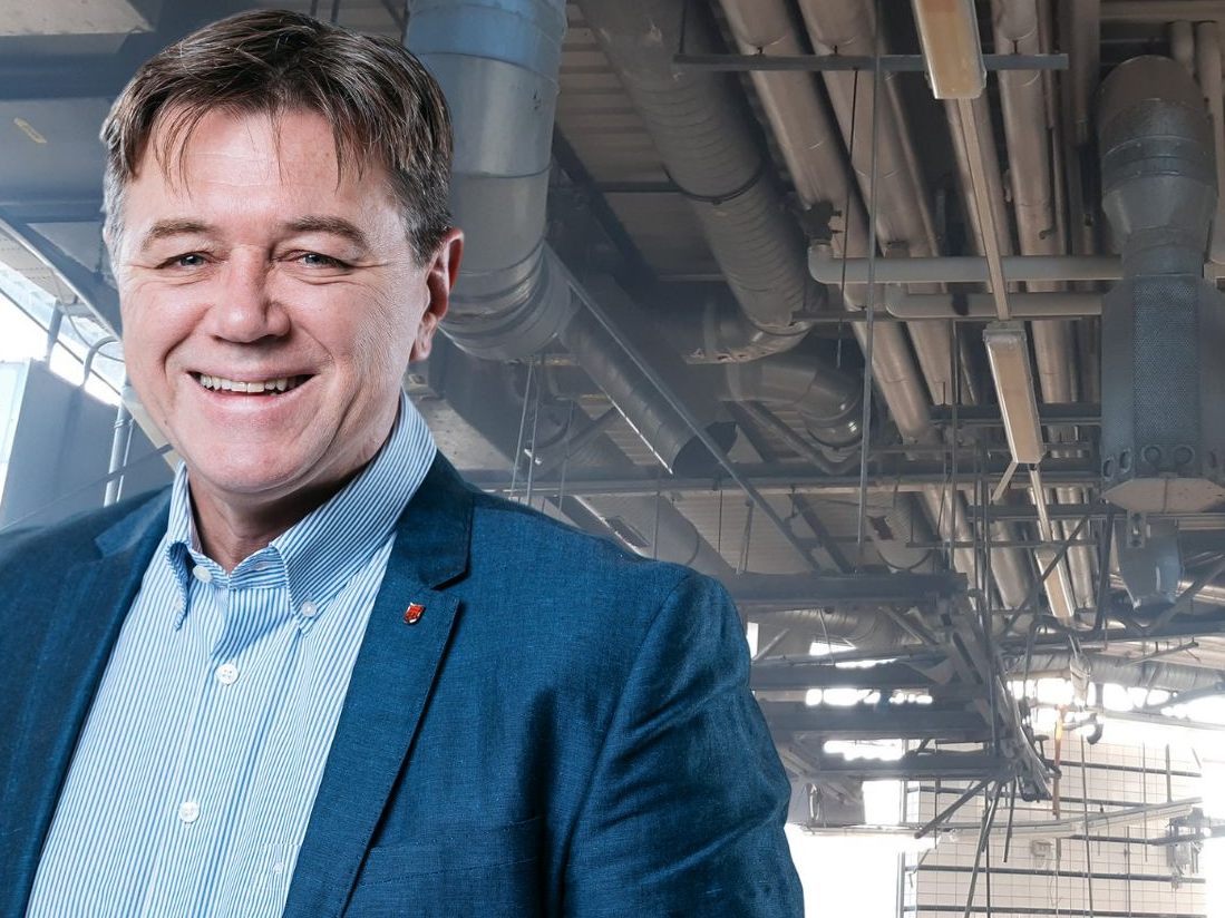 Stadtrat Christoph Waibel freut sich, dass die Skatehalle im ehemaligen Schlachthof endlich ins "Rollen" kommt. Stadtrat Christoph Waibel freut sich, dass die Skatehalle im ehemaligen Schlachthof endlich ins "Rollen" kommt.